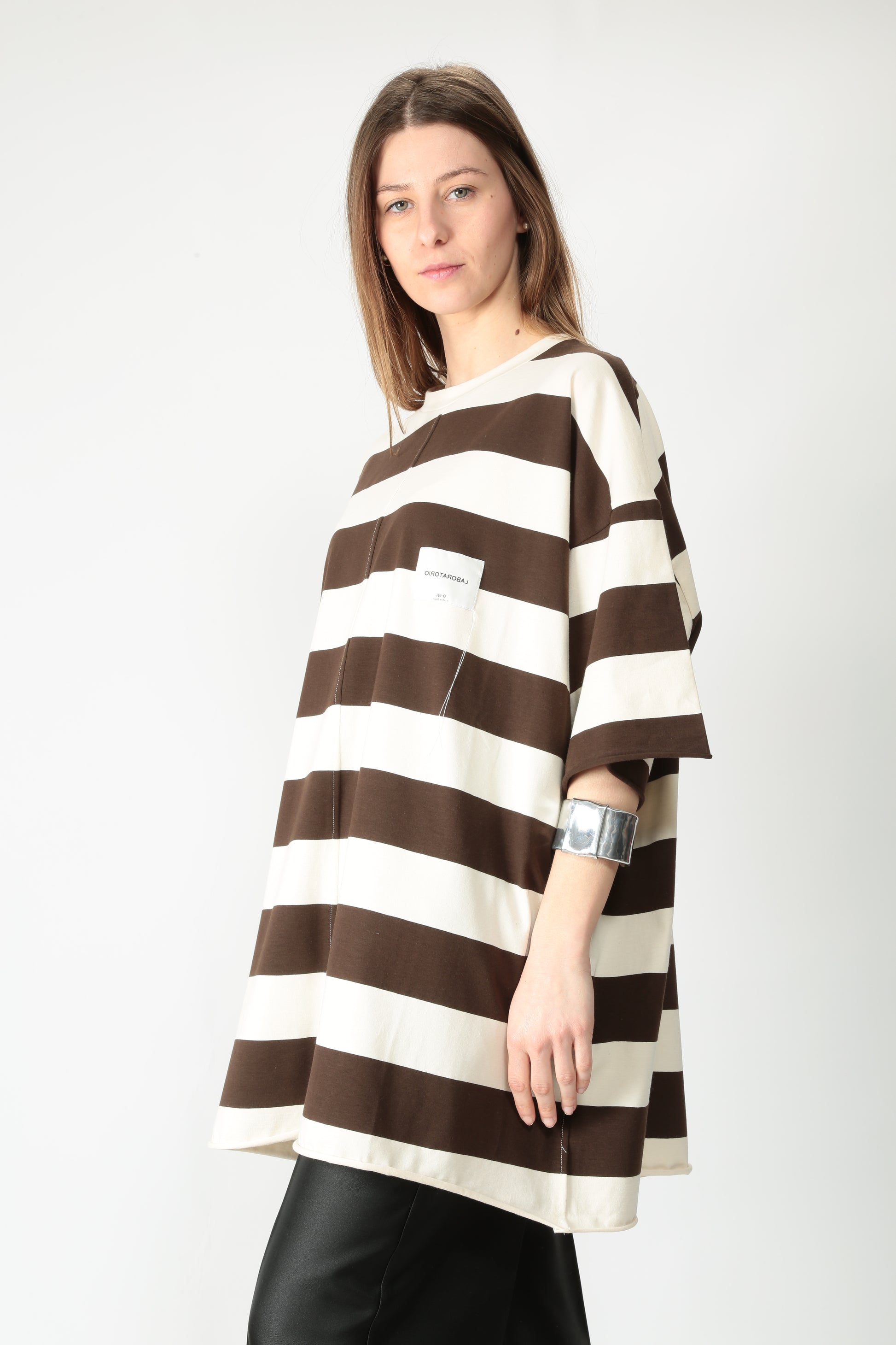 https://admin.shopify.com/store/gulieshop/products/15254083109213#:~:text=https%3A//www.gulieshop.it%20%E2%80%BA%20products%20%E2%80%BA%20jei%2Do%2Dabito%2Doversize%2Din%2Dcotone%2D4471