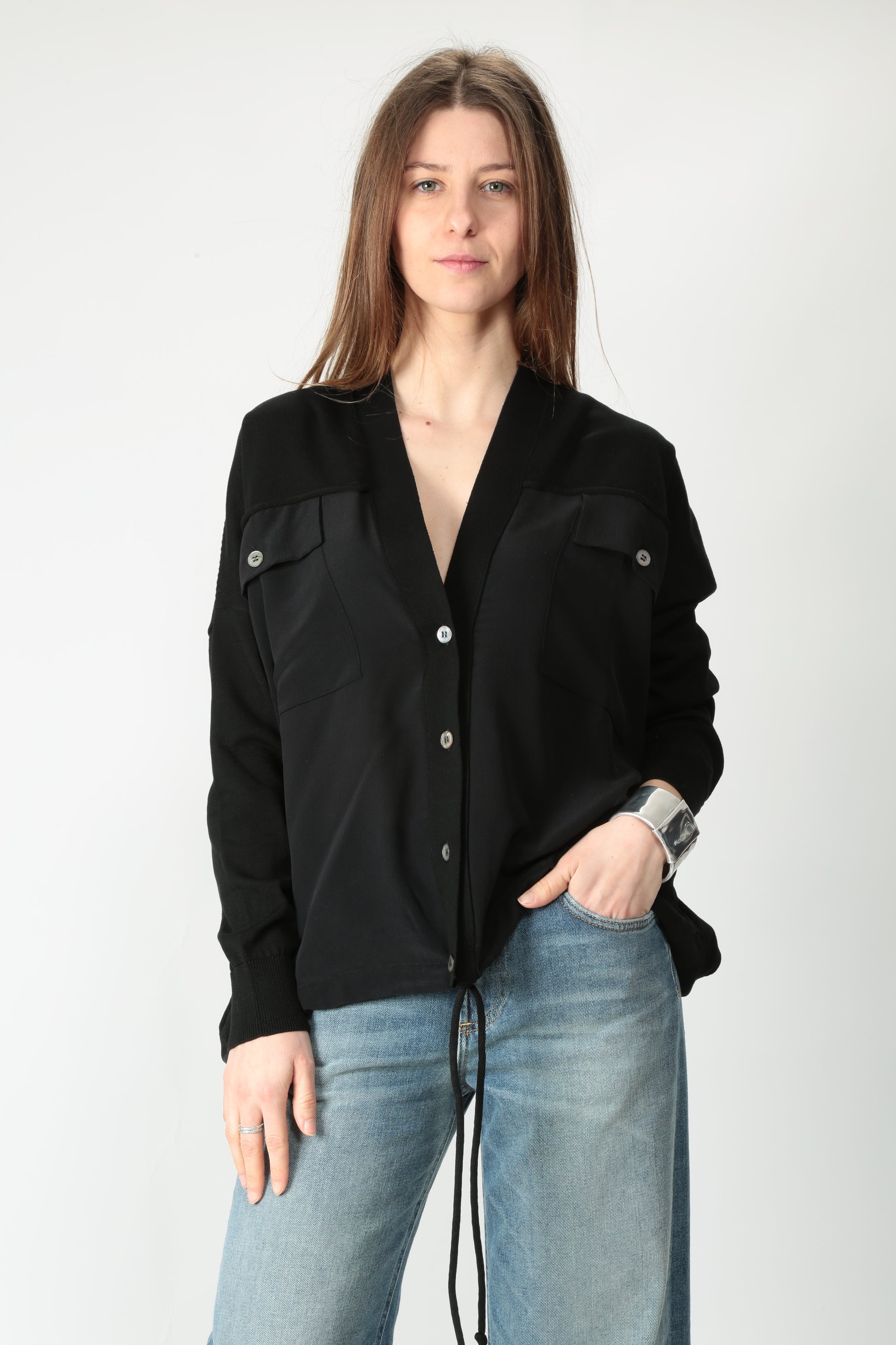 https://admin.shopify.com/store/gulieshop/products/15254083338589#:~:text=https%3A//www.gulieshop.it%20%E2%80%BA%20products%20%E2%80%BA%20jei%2Do%2Dcardigan%2Din%2Dcotone%2De%2Dseta%2D4420
