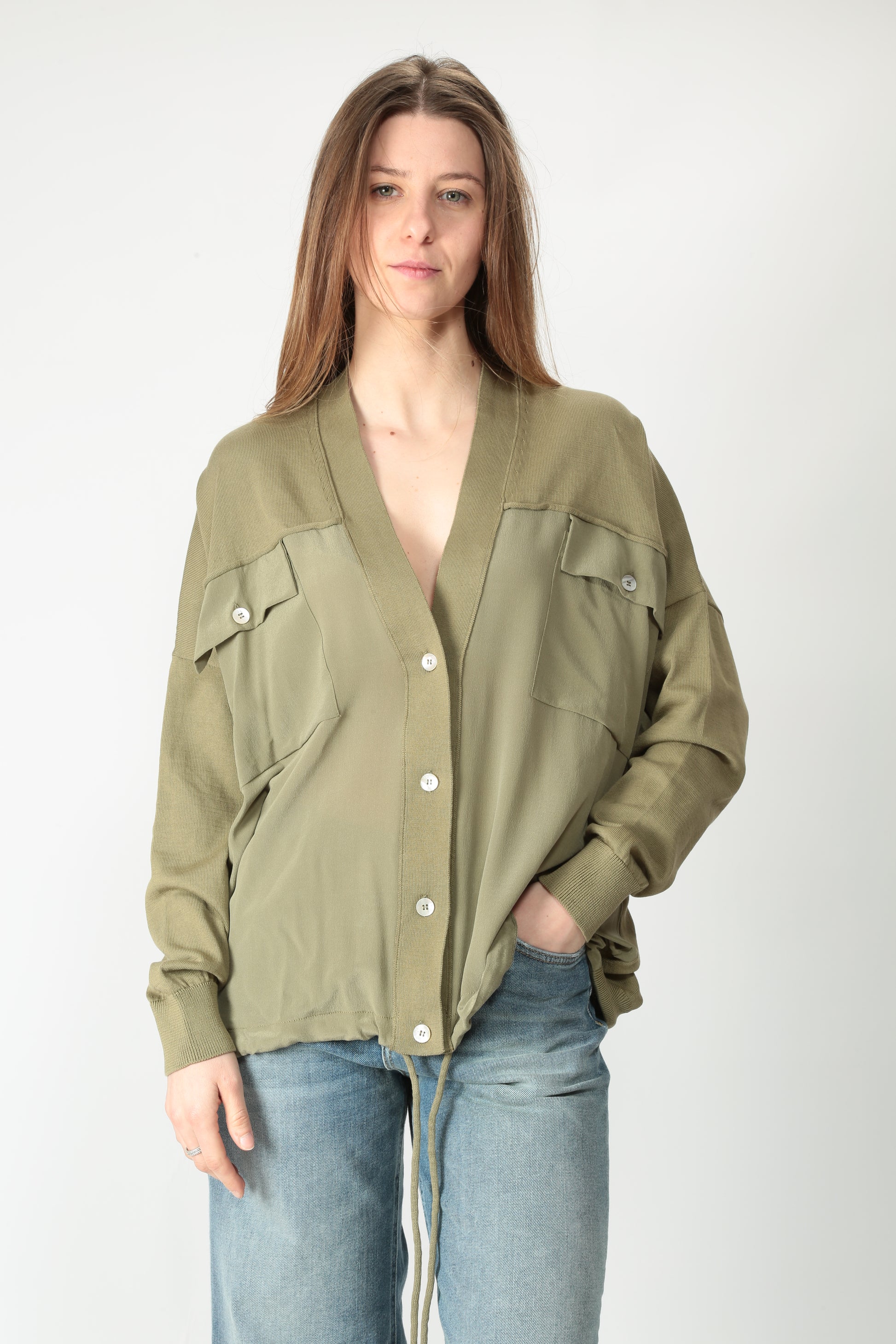 https://admin.shopify.com/store/gulieshop/products/15254083404125#:~:text=https%3A//www.gulieshop.it%20%E2%80%BA%20products%20%E2%80%BA%20jei%2Do%2Dcardigan%2Din%2Dcotone%2De%2Dseta%2D4421