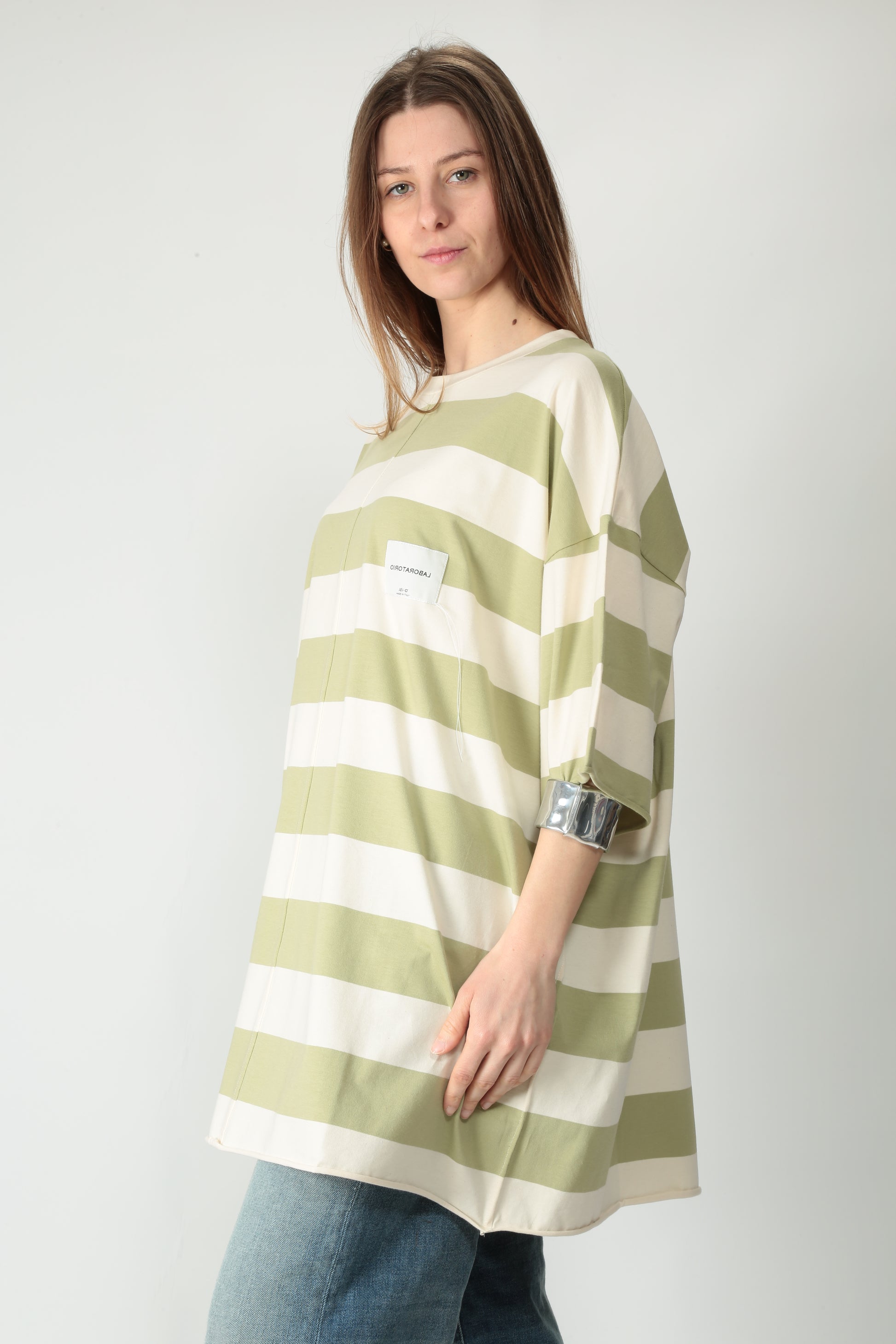 https://admin.shopify.com/store/gulieshop/products/15254083141981#:~:text=https%3A//www.gulieshop.it%20%E2%80%BA%20products%20%E2%80%BA%20jei%2Do%2Dabito%2Doversize%2Din%2Dcotone%2D4472