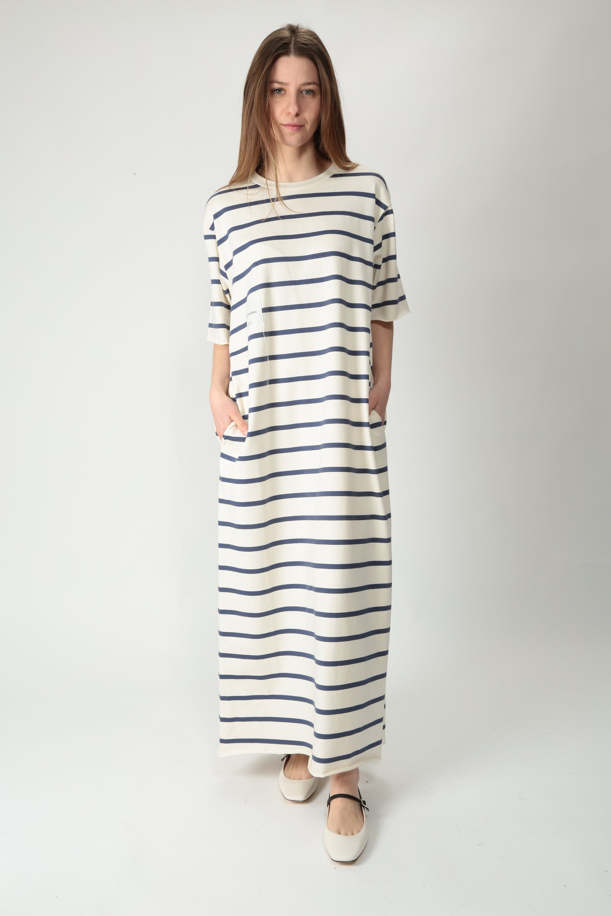 https://admin.shopify.com/store/gulieshop/products/15254083305821#:~:text=https%3A//www.gulieshop.it%20%E2%80%BA%20products%20%E2%80%BA%20jei%2Do%2Dabito%2Dlungo%2Din%2Dcotone%2D4467