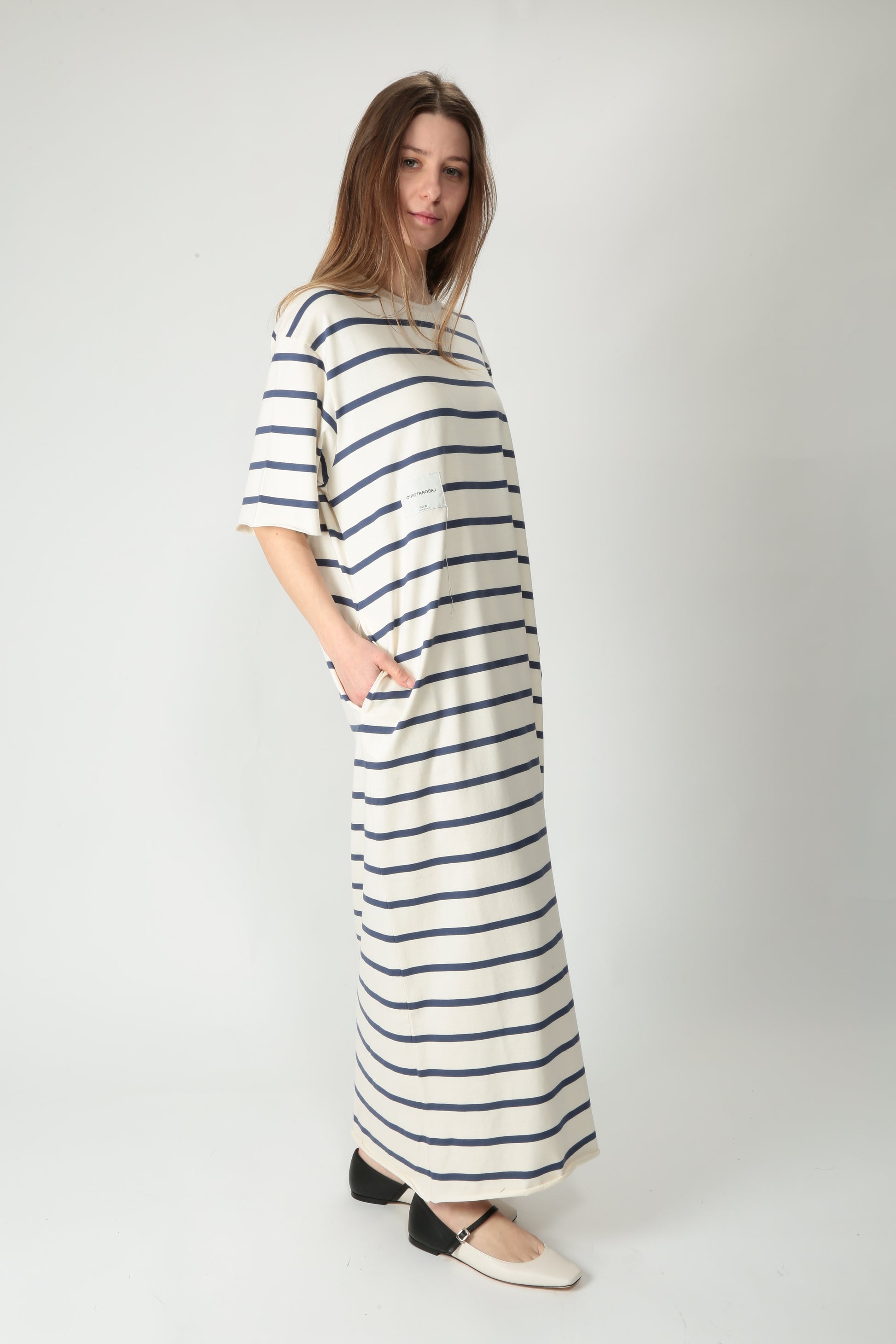 https://admin.shopify.com/store/gulieshop/products/15254083305821#:~:text=https%3A//www.gulieshop.it%20%E2%80%BA%20products%20%E2%80%BA%20jei%2Do%2Dabito%2Dlungo%2Din%2Dcotone%2D4467