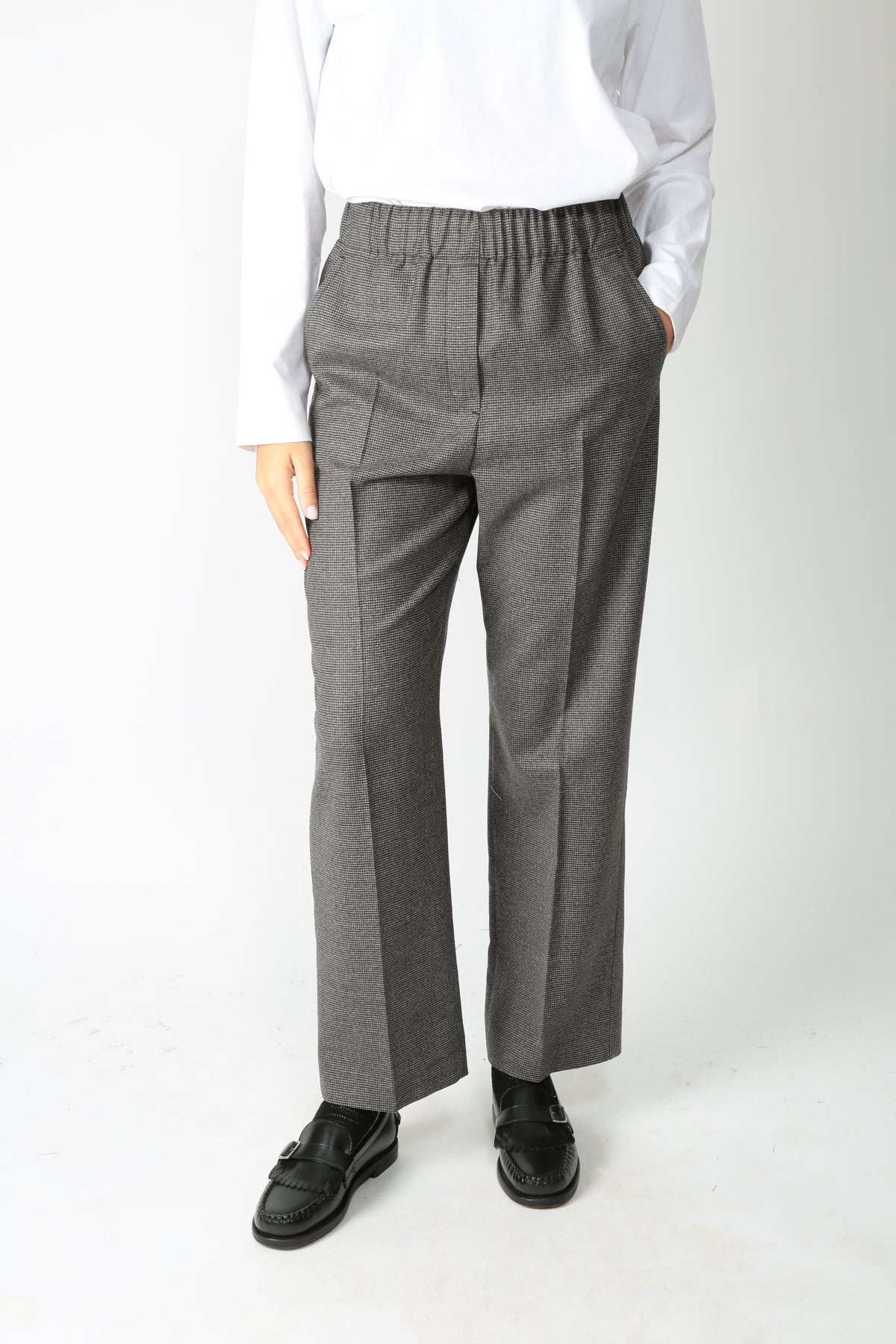 https://admin.shopify.com/store/gulieshop/products/16564150567261#:~:text=https%3A//www.gulieshop.it%20%E2%80%BA%20products%20%E2%80%BA%20maxmara%2Dweekend%2Dpantalone%2Din%2Dlana%2Dstretch%2Dwkdhateley