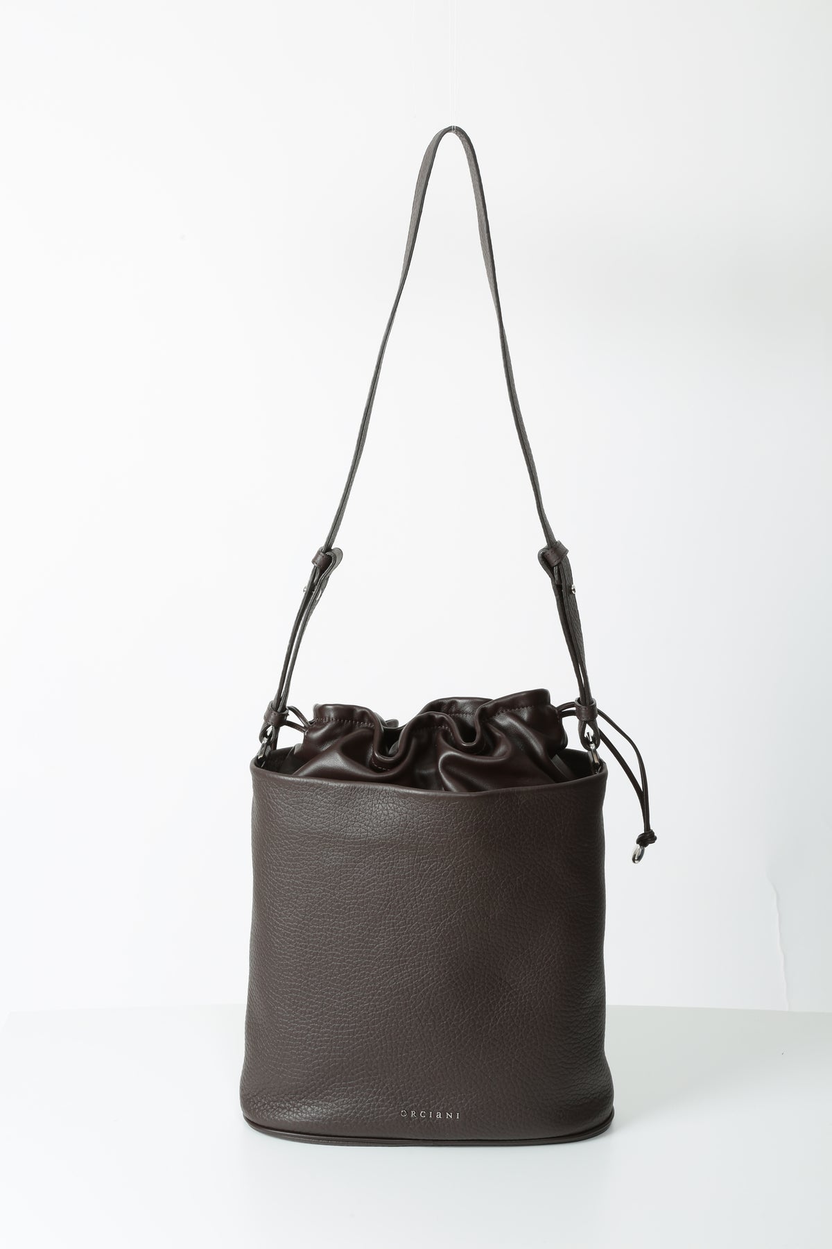 https://admin.shopify.com/store/gulieshop/products/16545135919453
