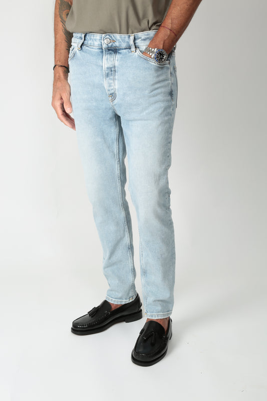 https://admin.shopify.com/store/gulieshop/products/15238076268893#:~:text=https%3A//www.gulieshop.it%20%E2%80%BA%20products%20%E2%80%BA%20department%2D5%2Djeans%2Dslim%2Dcrop%2Ddrake%2Dup51750d2ds0064322