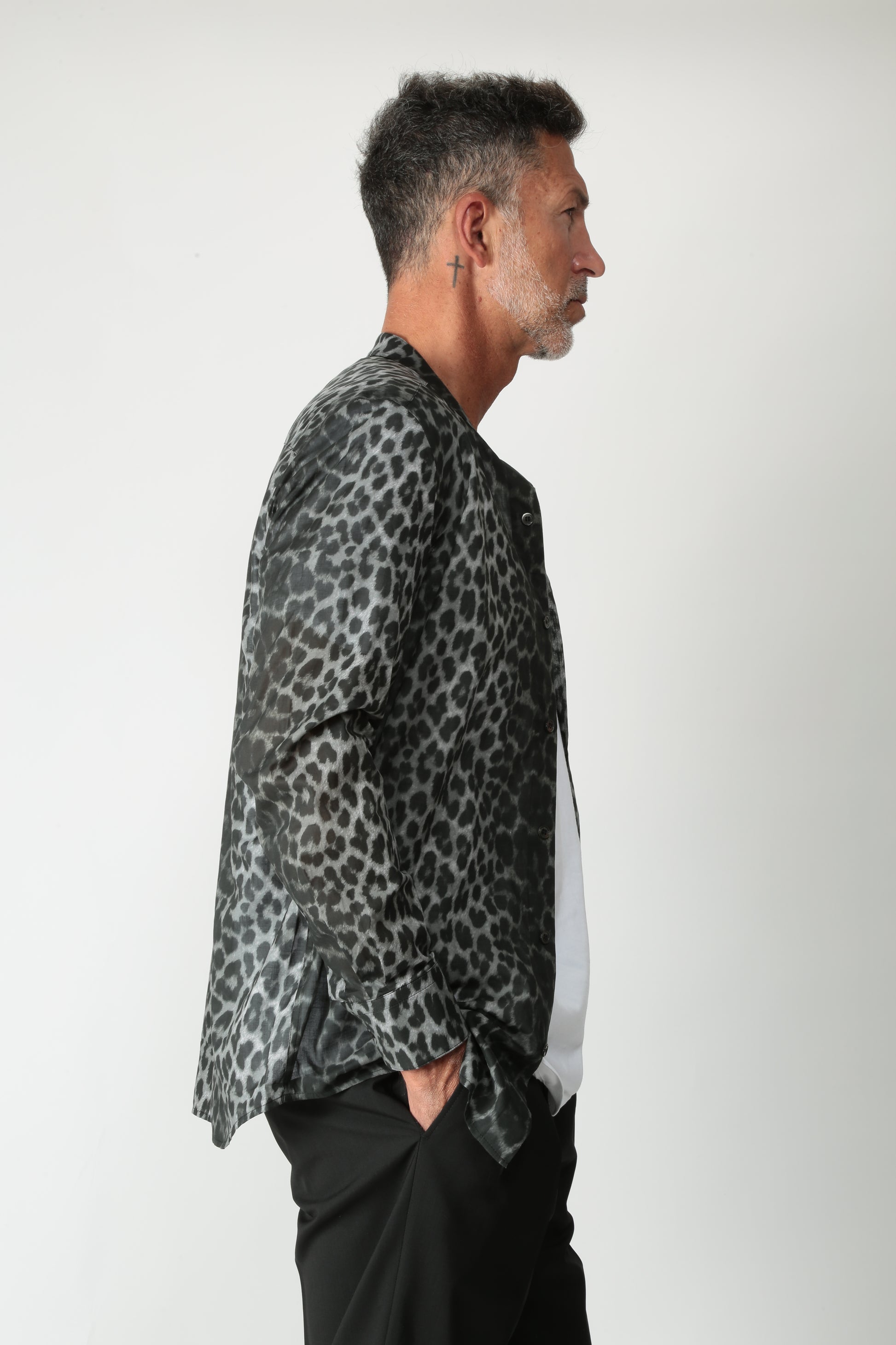 https://admin.shopify.com/store/gulieshop/products/15238076596573#:~:text=https%3A//www.gulieshop.it%20%E2%80%BA%20products%20%E2%80%BA%20department%2D5%2Dcamicia%2Dcollo%2Dalla%2Dcoreana%2Dokii%2Dus03250m2tf0319000