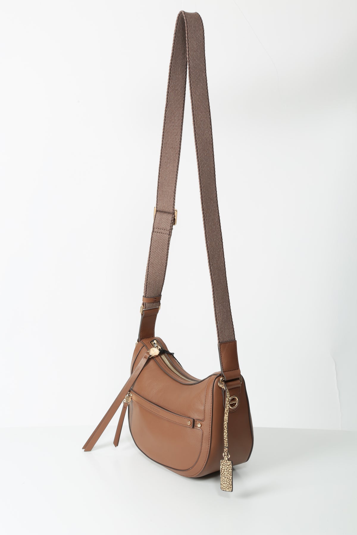 https://admin.shopify.com/store/gulieshop/products/16580927127901#:~:text=https%3A//www.gulieshop.it%20%E2%80%BA%20products%20%E2%80%BA%20borbonese%2Dborsa%2Dluna%2Dsmall%2D910103370297