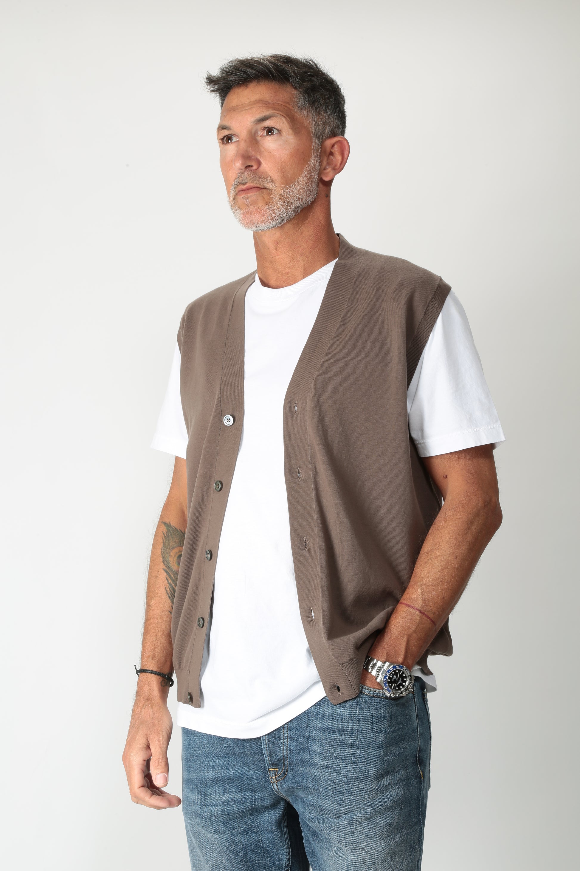 https://admin.shopify.com/store/gulieshop/products/15238104547677#:~:text=https%3A//www.gulieshop.it%20%E2%80%BA%20products%20%E2%80%BA%20diktat%2Dgilet%2Din%2Dfilo%2Ddi%2Dcotone%2Ddk87005