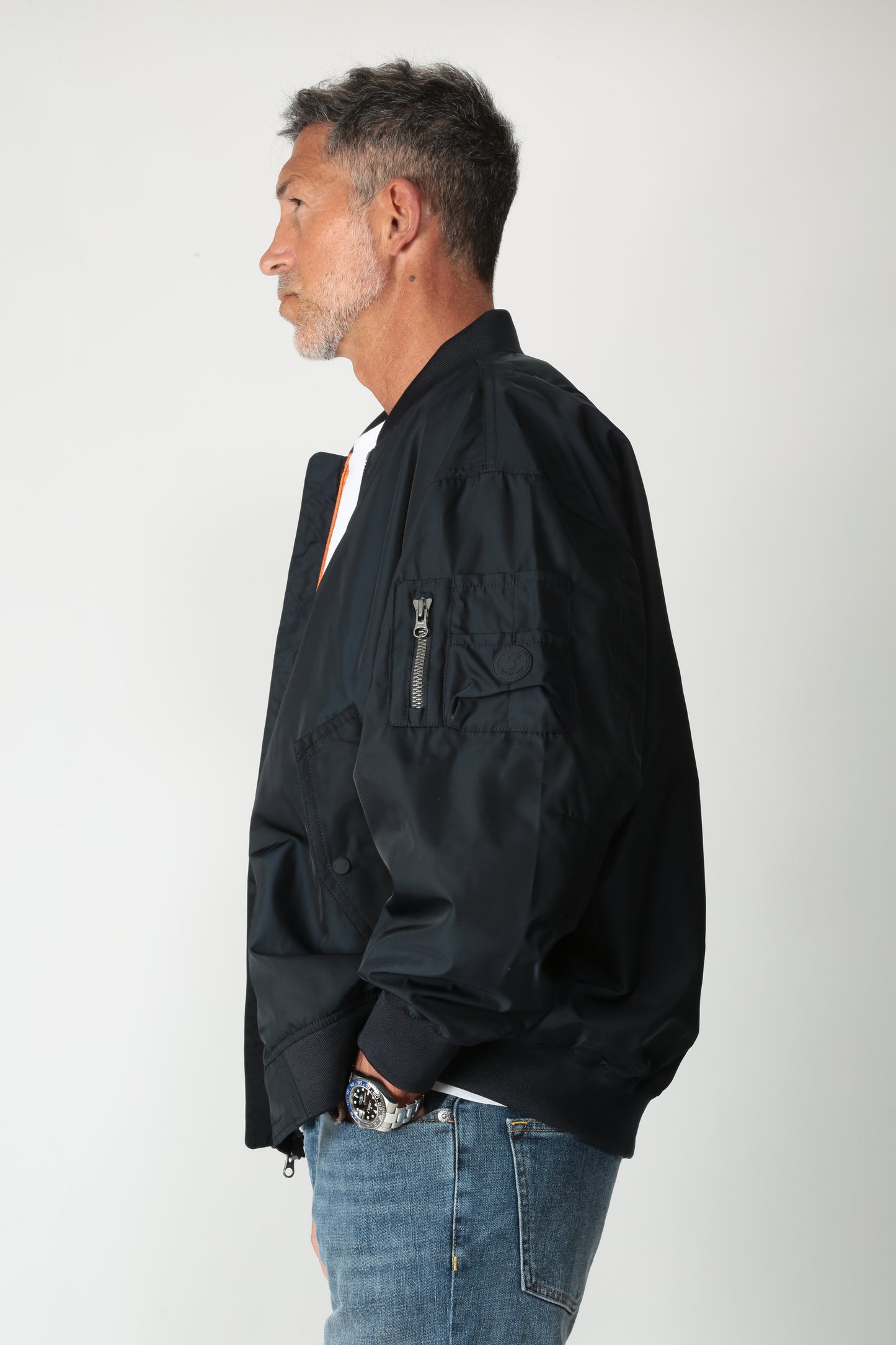 https://admin.shopify.com/store/gulieshop/products/15220317847901#:~:text=https%3A//www.gulieshop.it%20%E2%80%BA%20products%20%E2%80%BA%20save%2Dthe%2Ddukc%2Dbomber%2Dlungo%2Din%2Dtessuto%2Dtecnico%2Djay%2Dd32130m%2Dtwil20