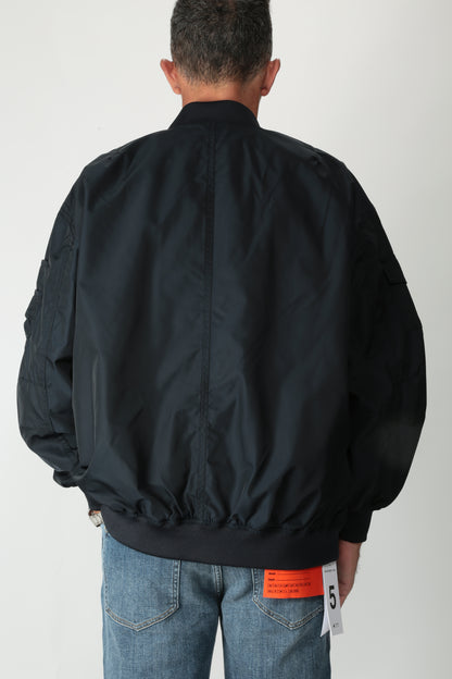 https://admin.shopify.com/store/gulieshop/products/15220317847901#:~:text=https%3A//www.gulieshop.it%20%E2%80%BA%20products%20%E2%80%BA%20save%2Dthe%2Ddukc%2Dbomber%2Dlungo%2Din%2Dtessuto%2Dtecnico%2Djay%2Dd32130m%2Dtwil20