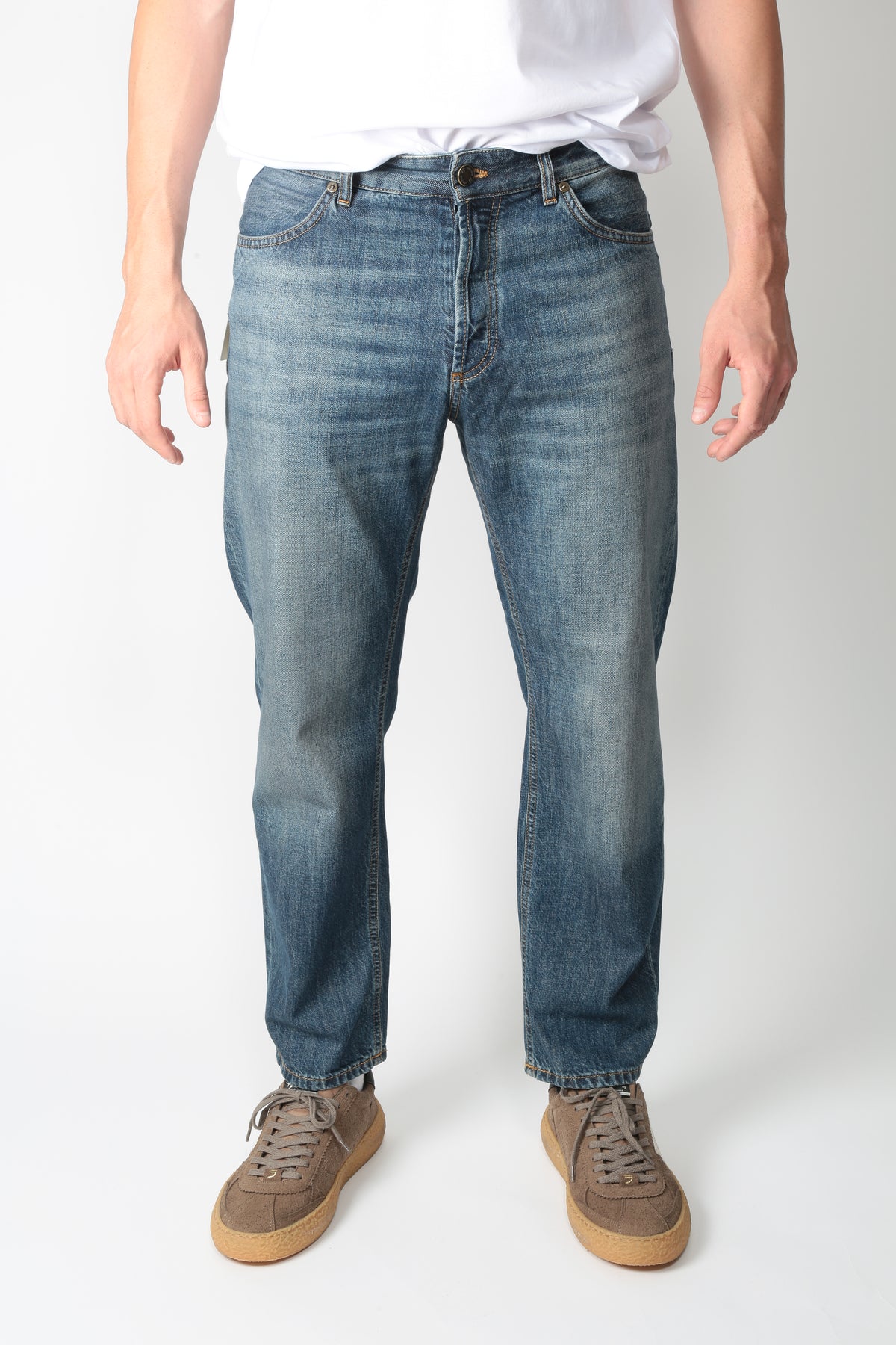 https://admin.shopify.com/store/gulieshop/products/16596081377629#:~:text=https%3A//www.gulieshop.it%20%E2%80%BA%20products%20%E2%80%BA%20pt%2Dtorino%2Djeans%2Dcarrot%2Dfit%2Dbarrel%2Dc5rpb5z0%2Doa5060