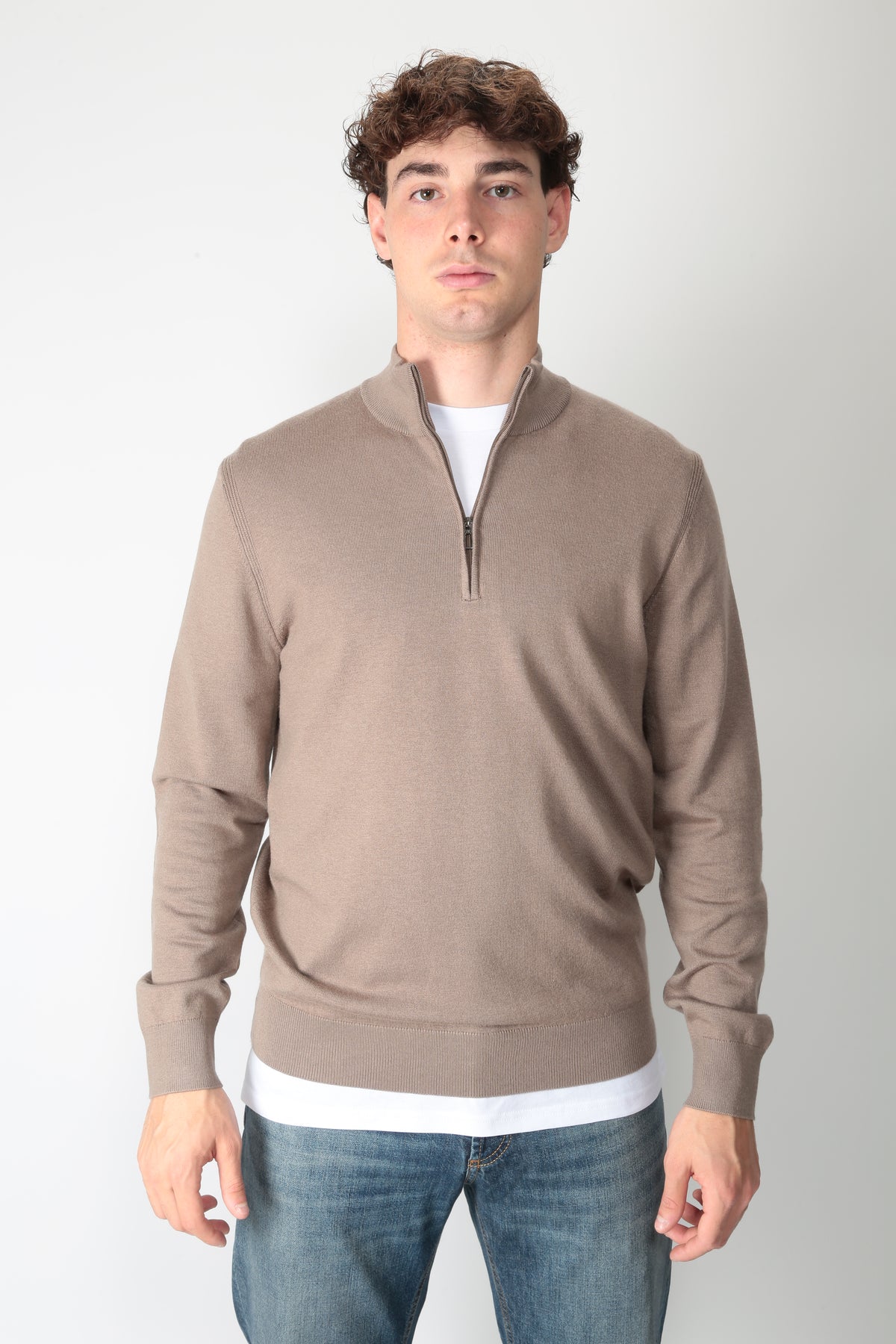 https://admin.shopify.com/store/gulieshop/products/16596135018845#:~:text=https%3A//www.gulieshop.it%20%E2%80%BA%20products%20%E2%80%BA%20diktat%2Dmaglia%2Dmezza%2Dzip%2Ddk27%2D909