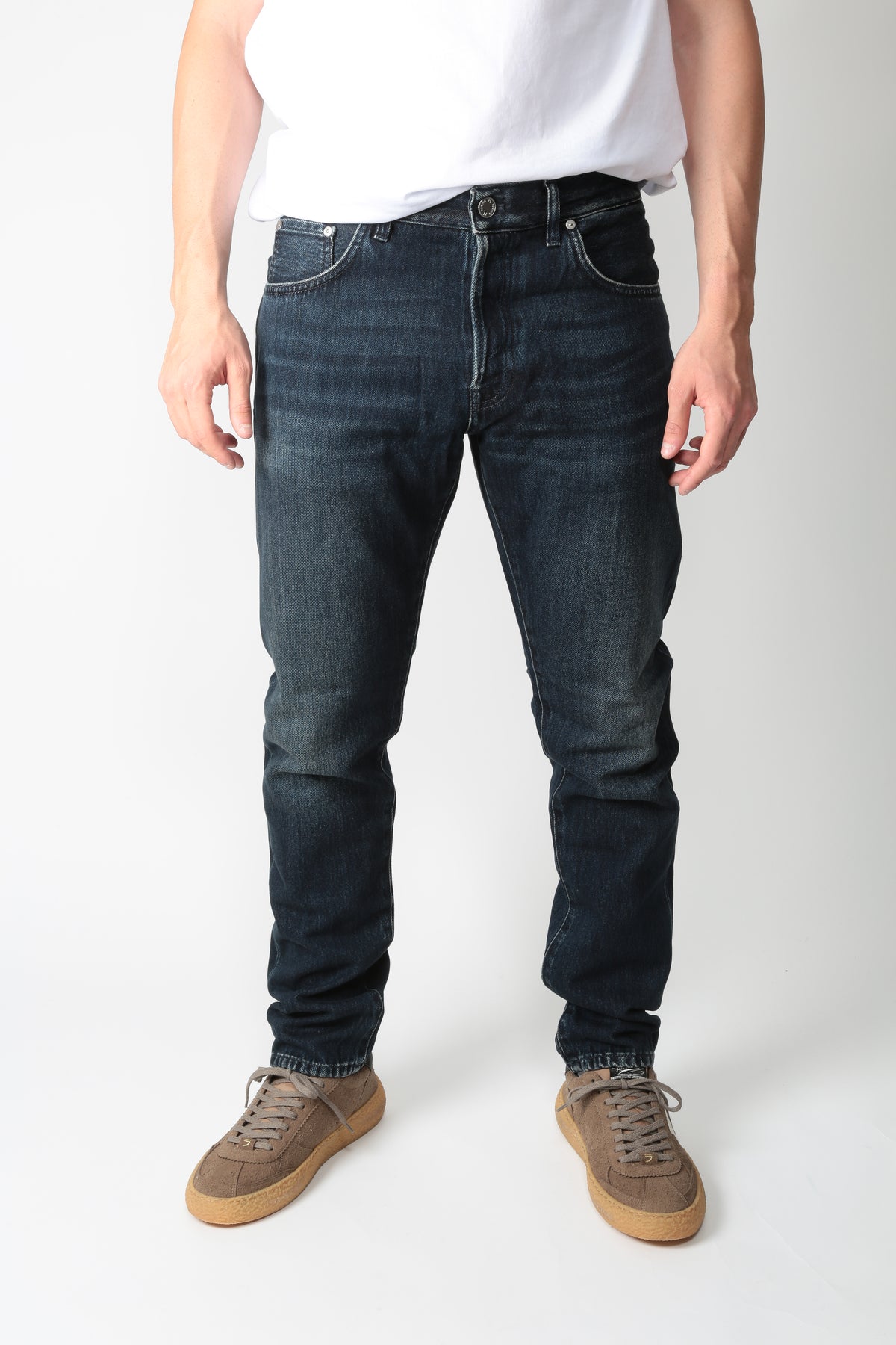 https://admin.shopify.com/store/gulieshop/products/16596081049949#:~:text=https%3A//www.gulieshop.it%20%E2%80%BA%20products%20%E2%80%BA%20pt%2Dtorino%2Djeans%2Dbreakfast%2Dc5qp05b0%2Daw0620