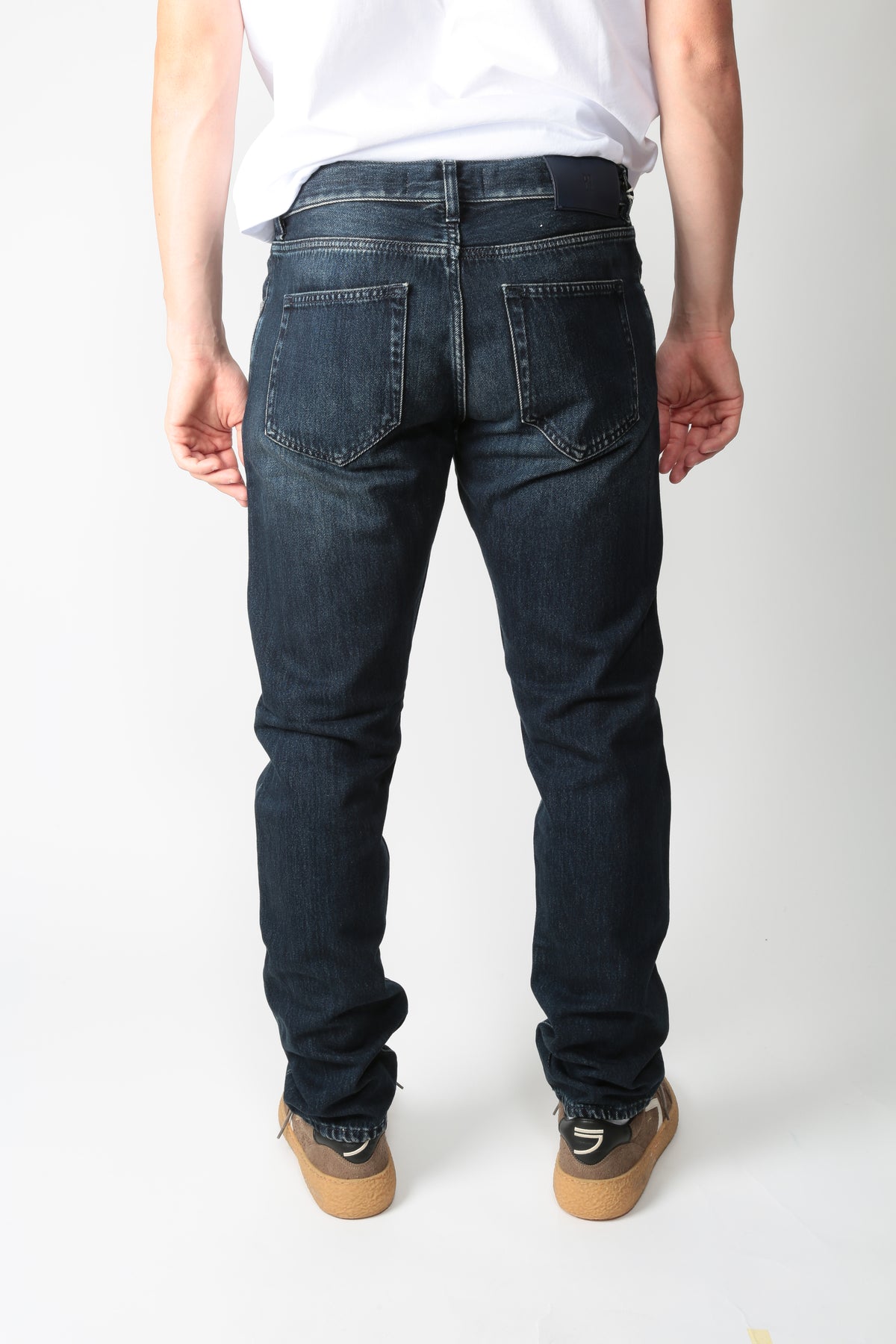 https://admin.shopify.com/store/gulieshop/products/16596081049949#:~:text=https%3A//www.gulieshop.it%20%E2%80%BA%20products%20%E2%80%BA%20pt%2Dtorino%2Djeans%2Dbreakfast%2Dc5qp05b0%2Daw0620
