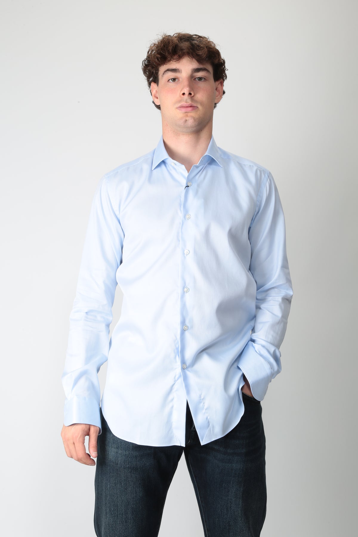 https://admin.shopify.com/store/gulieshop/products/16596098416989#:~:text=https%3A//www.gulieshop.it%20%E2%80%BA%20products%20%E2%80%BA%20xacus%2Dcamicia%2Dclassic%2Dfit%2D558ml%2D11292
