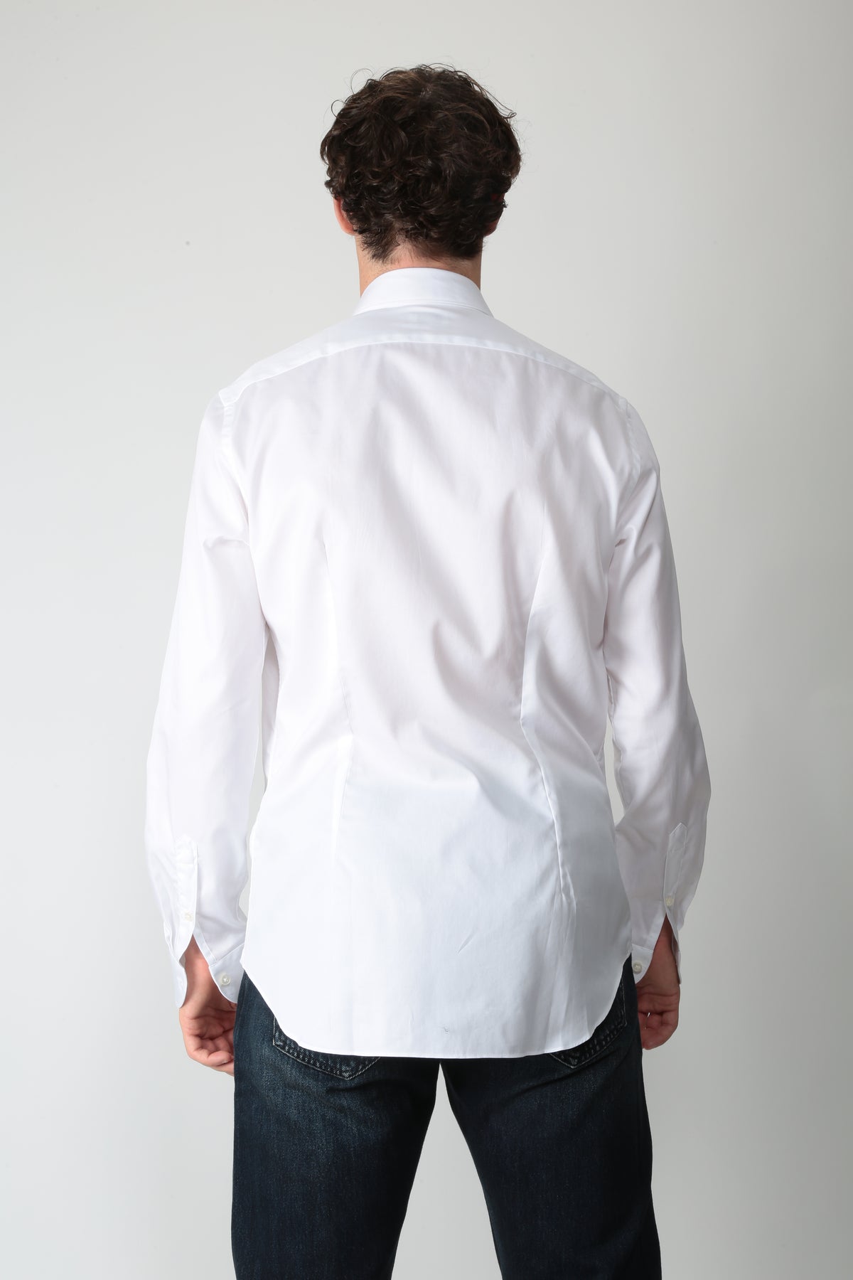https://admin.shopify.com/store/gulieshop/products/16596098351453#:~:text=https%3A//www.gulieshop.it%20%E2%80%BA%20products%20%E2%80%BA%20xacus%2Dcamicia%2Dclassic%2Dfit%2D558ml%2D11291