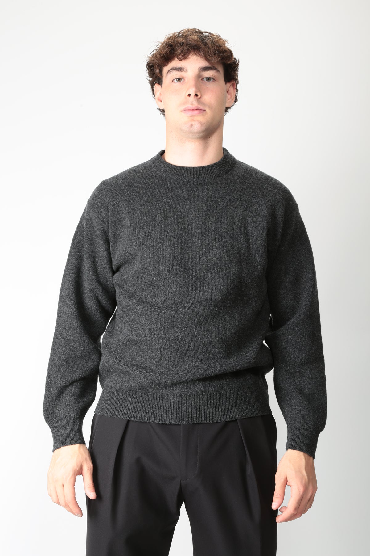 https://admin.shopify.com/store/gulieshop/products/16596116799837#:~:text=https%3A//www.gulieshop.it%20%E2%80%BA%20products%20%E2%80%BA%20d%2Dfiesoli%2Dmaglia%2Dtaglio%2Dfelpa%2Ddf5100