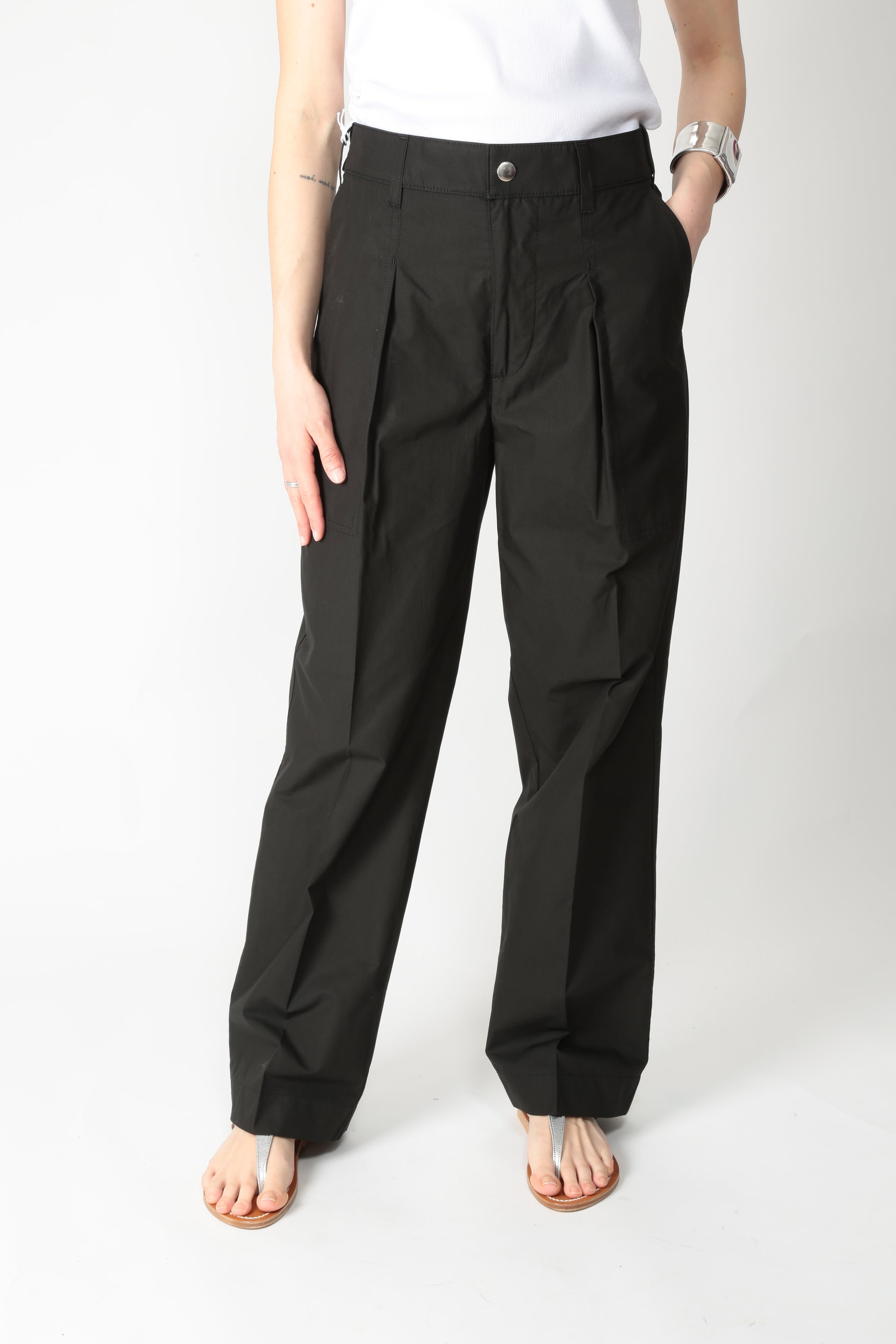 https://admin.shopify.com/store/gulieshop/products/15290051330397#:~:text=https%3A//www.gulieshop.it%20%E2%80%BA%20products%20%E2%80%BA%20department%2D5%2Dpantalone%2Dcon%2Dpinces%2Dpodshare%2Ddp05750m2tf0306%2D1