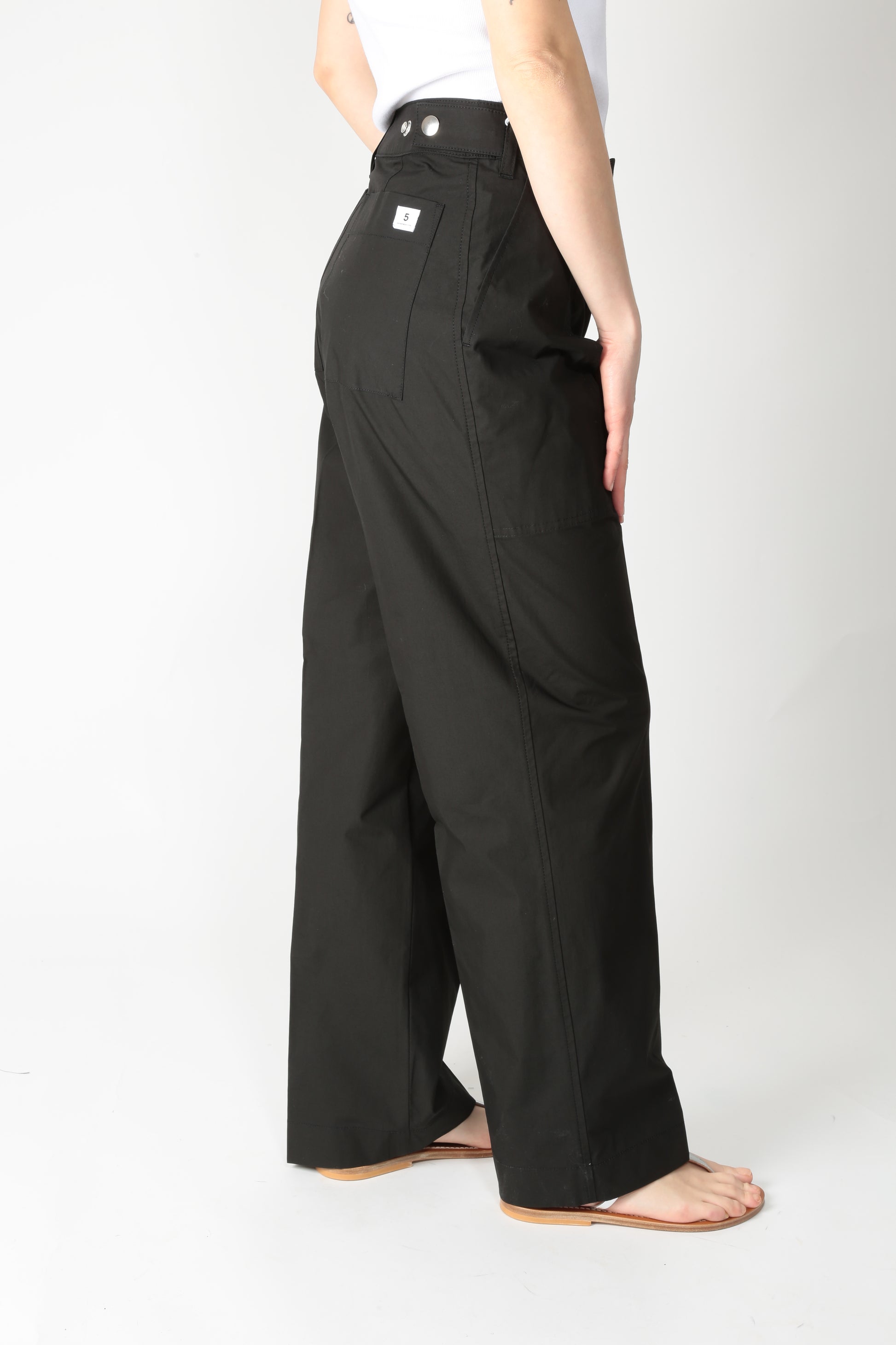https://admin.shopify.com/store/gulieshop/products/15290051330397#:~:text=https%3A//www.gulieshop.it%20%E2%80%BA%20products%20%E2%80%BA%20department%2D5%2Dpantalone%2Dcon%2Dpinces%2Dpodshare%2Ddp05750m2tf0306%2D1