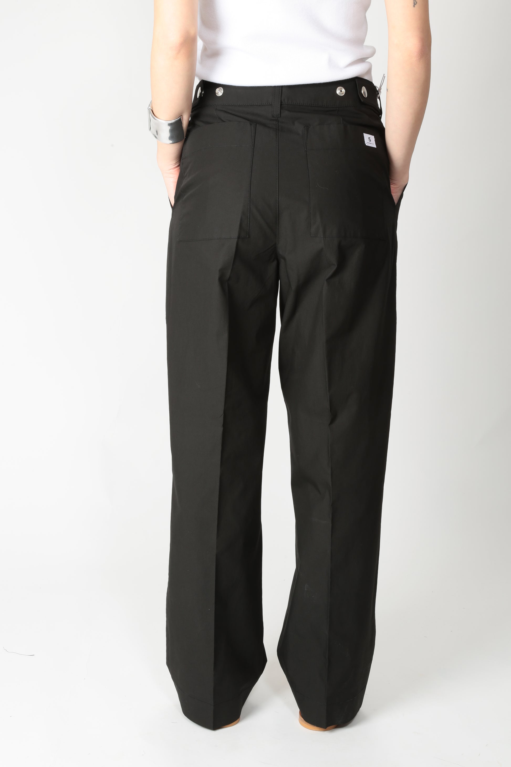 https://admin.shopify.com/store/gulieshop/products/15290051330397#:~:text=https%3A//www.gulieshop.it%20%E2%80%BA%20products%20%E2%80%BA%20department%2D5%2Dpantalone%2Dcon%2Dpinces%2Dpodshare%2Ddp05750m2tf0306%2D1