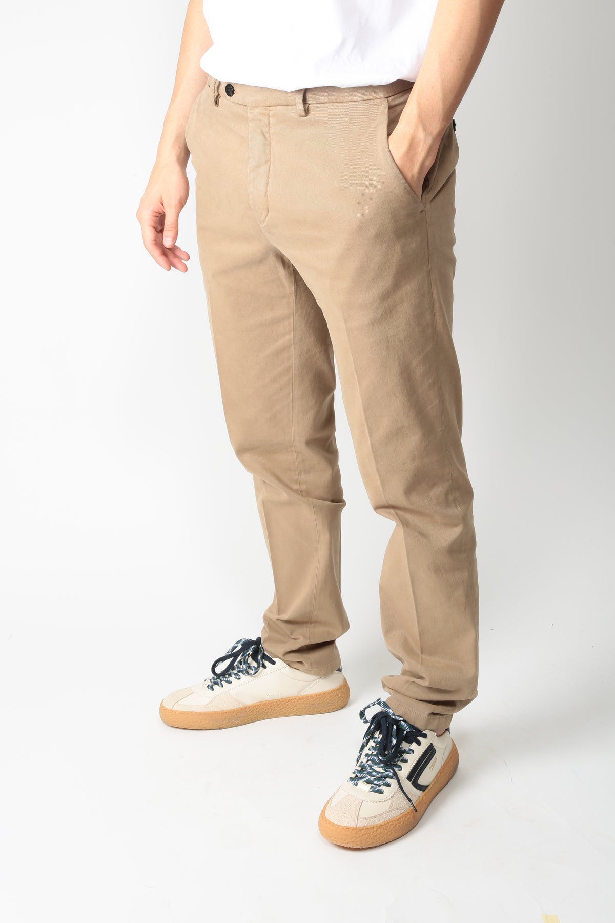 https://admin.shopify.com/store/gulieshop/products/16596135149917#:~:text=https%3A//www.gulieshop.it%20%E2%80%BA%20products%20%E2%80%BA%20briglia%2Dpantalone%2Dcotone%2Dcaldo%2Dnaviglio%2D400005