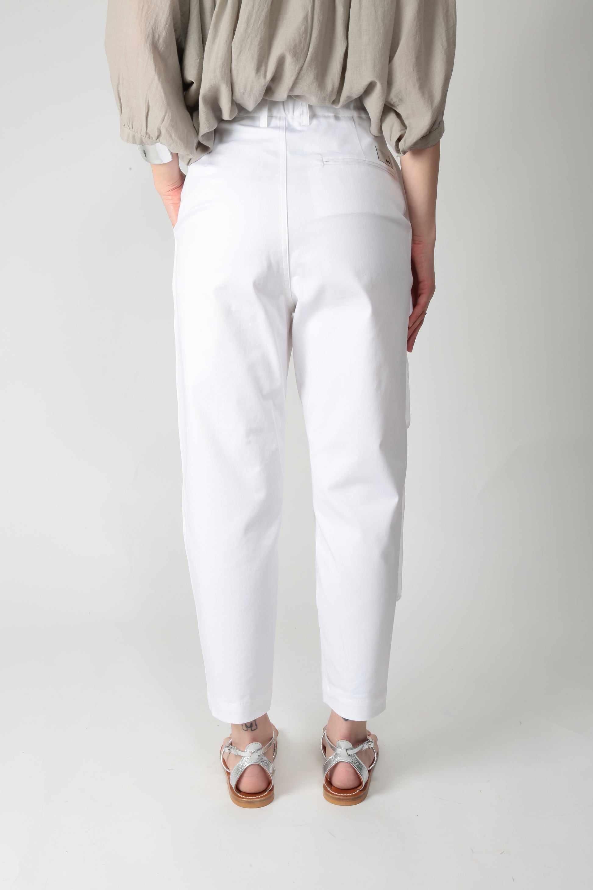 https://admin.shopify.com/store/gulieshop/products/15290025771357#:~:text=https%3A//www.gulieshop.it%20%E2%80%BA%20products%20%E2%80%BA%20the%2Dm%2Dpantalone%2Dcon%2Dtasche%2Dtamy92%2D1