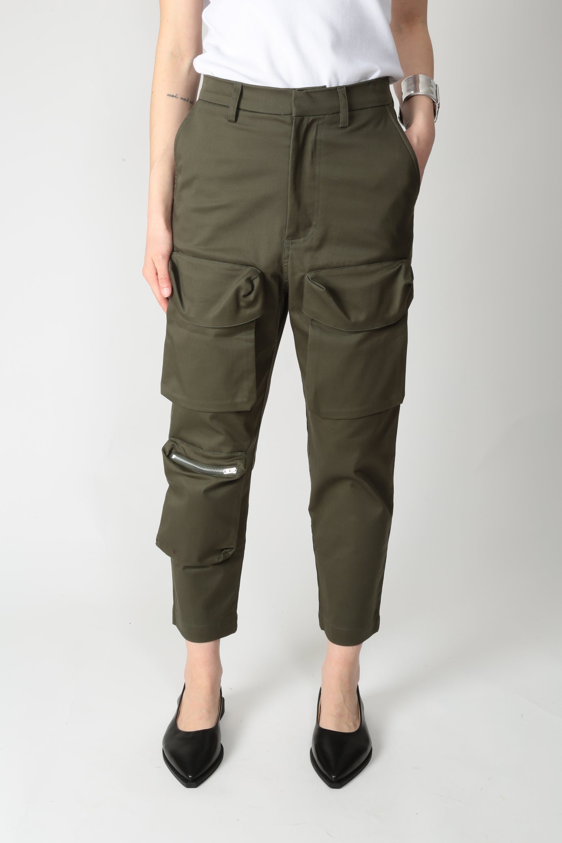 https://admin.shopify.com/store/gulieshop/products/15290025738589#:~:text=https%3A//www.gulieshop.it%20%E2%80%BA%20products%20%E2%80%BA%20the%2Dm%2Dpantalone%2Dcon%2Dtasche%2Dtamy92