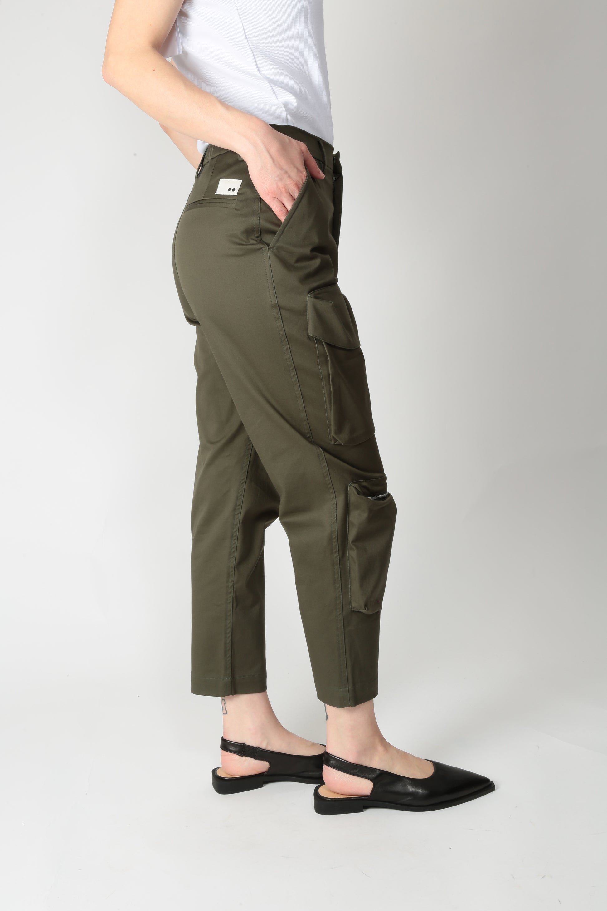 https://admin.shopify.com/store/gulieshop/products/15290025738589#:~:text=https%3A//www.gulieshop.it%20%E2%80%BA%20products%20%E2%80%BA%20the%2Dm%2Dpantalone%2Dcon%2Dtasche%2Dtamy92