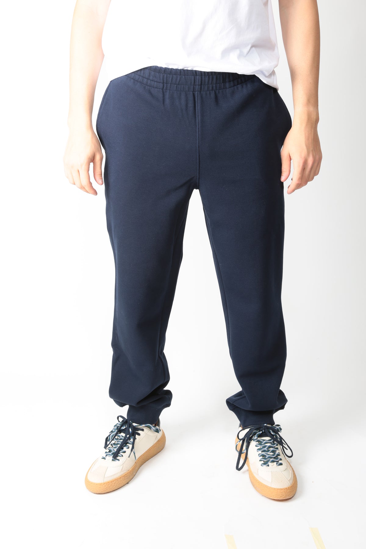 https://admin.shopify.com/store/gulieshop/products/16596098154845#:~:text=https%3A//www.gulieshop.it%20%E2%80%BA%20products%20%E2%80%BA%20lacoste%2Dpantalone%2Djogger%2Din%2Dpiquet%2Dxh9455
