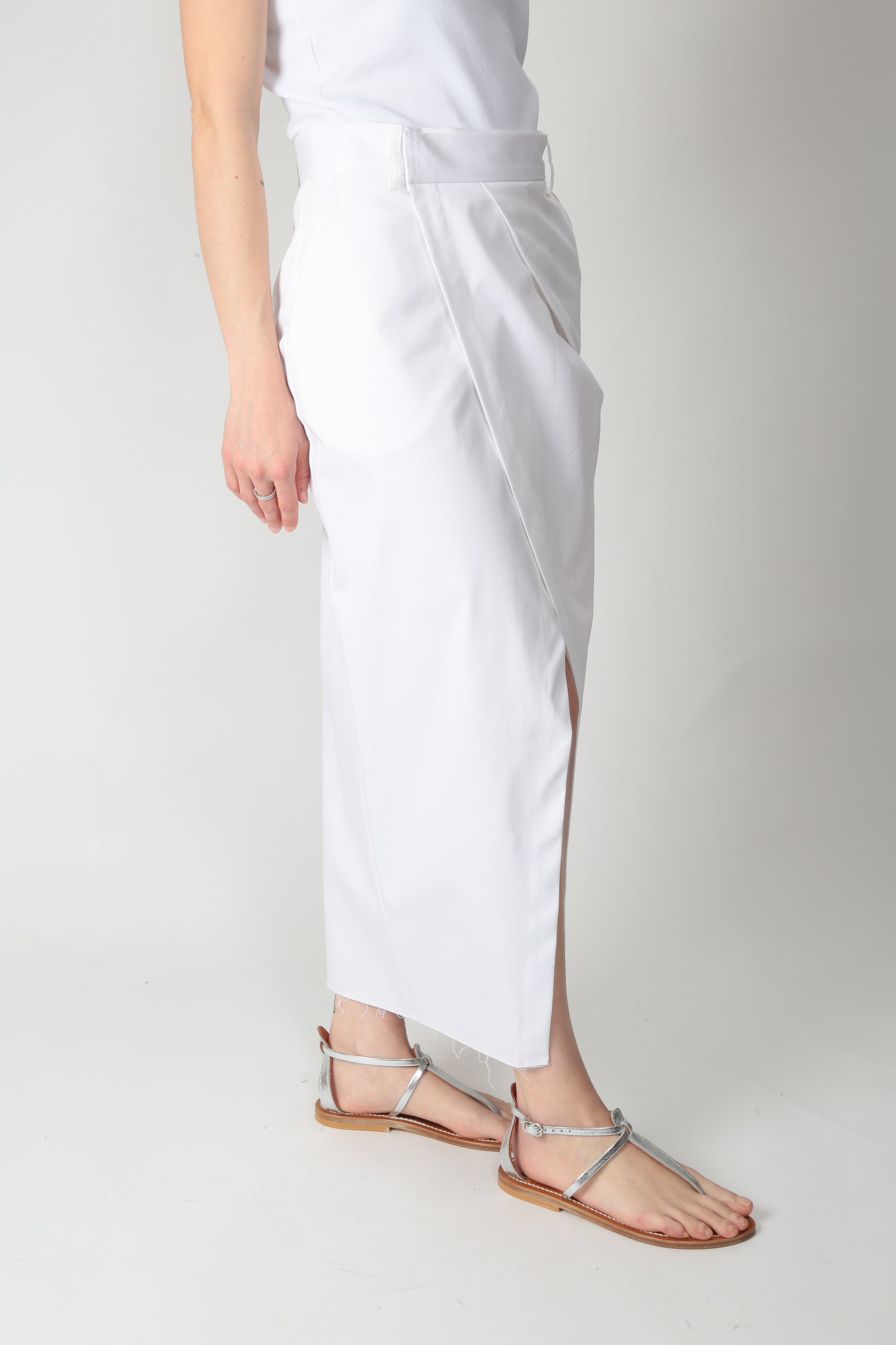 https://admin.shopify.com/store/gulieshop/products/15290025673053#:~:text=https%3A//www.gulieshop.it%20%E2%80%BA%20products%20%E2%80%BA%20the%2Dm%2Dgonna%2Dcon%2Dspacco%2Dcassis%2D1