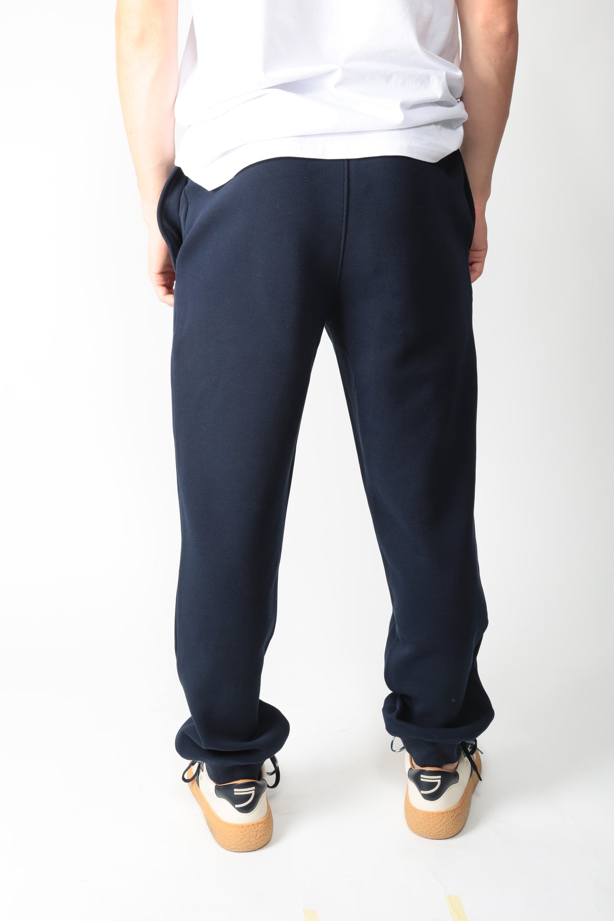 https://admin.shopify.com/store/gulieshop/products/16596098154845#:~:text=https%3A//www.gulieshop.it%20%E2%80%BA%20products%20%E2%80%BA%20lacoste%2Dpantalone%2Djogger%2Din%2Dpiquet%2Dxh9455