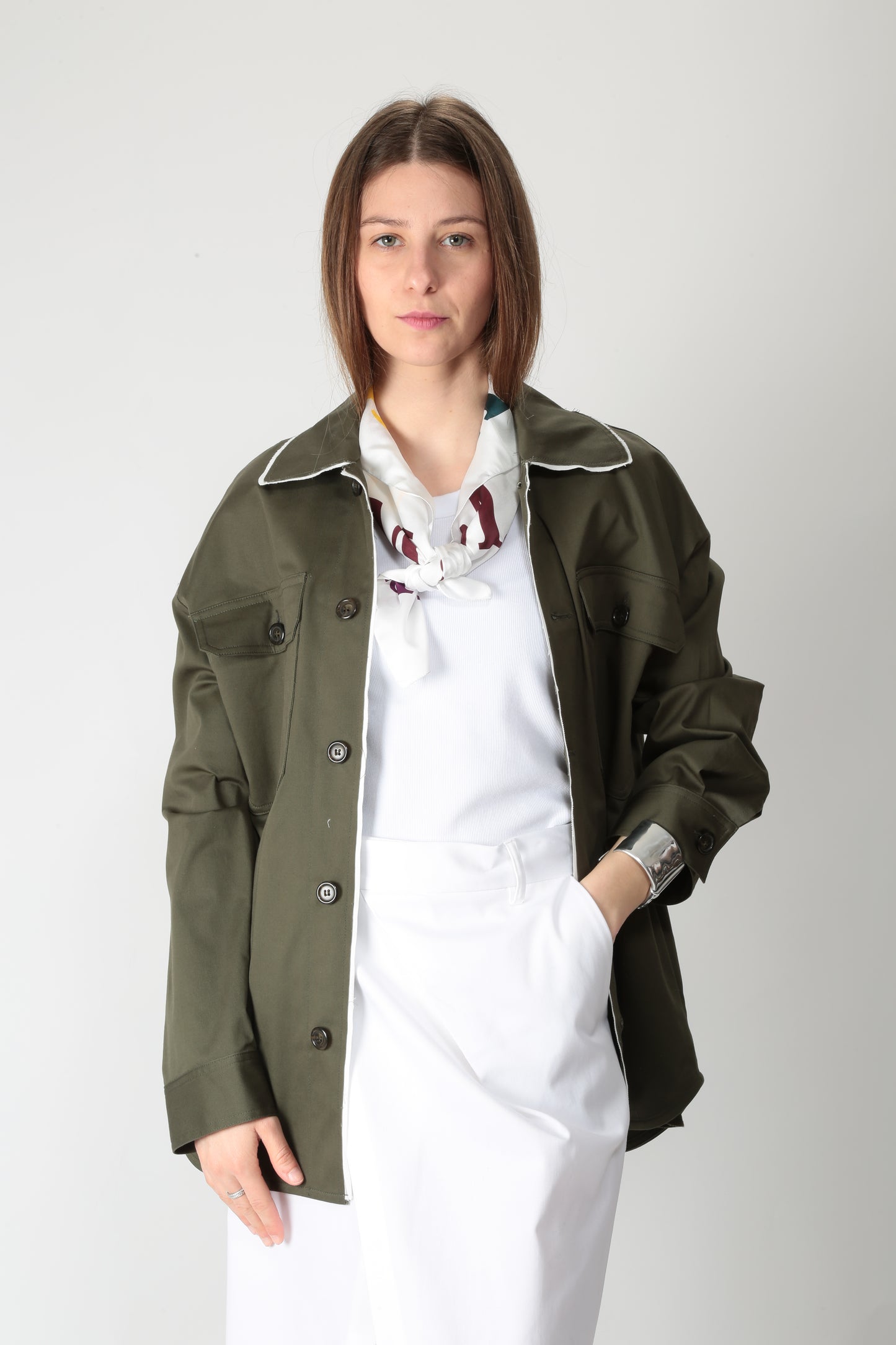 https://admin.shopify.com/store/gulieshop/products/15290025869661#:~:text=https%3A//www.gulieshop.it%20%E2%80%BA%20products%20%E2%80%BA%20the%2Dm%2Dfoulard%2Dlettering%2Dseta