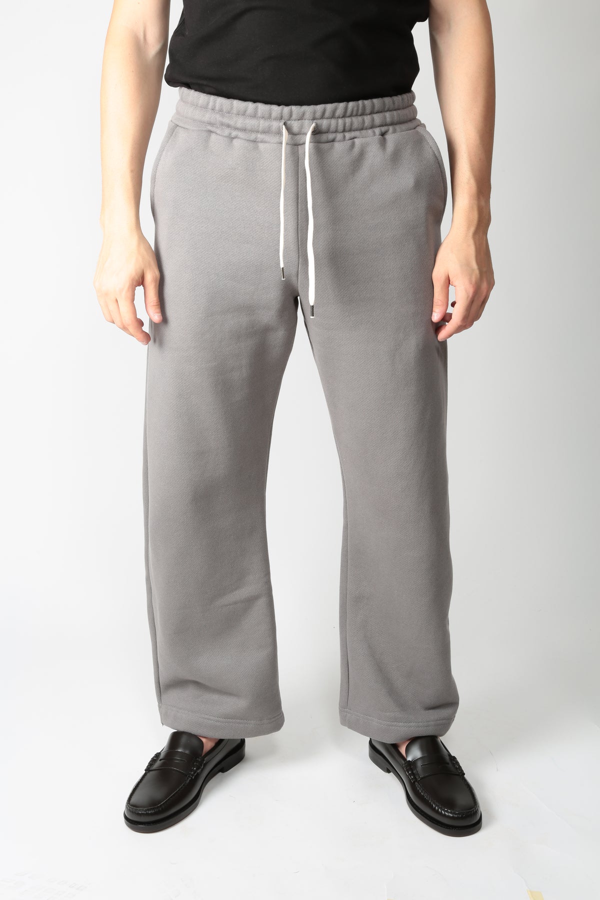 https://admin.shopify.com/store/gulieshop/products/16595776209245#:~:text=https%3A//www.gulieshop.it%20%E2%80%BA%20products%20%E2%80%BA%20whynotbrand%2Djogger%2Din%2Dfelpa%2Dps24