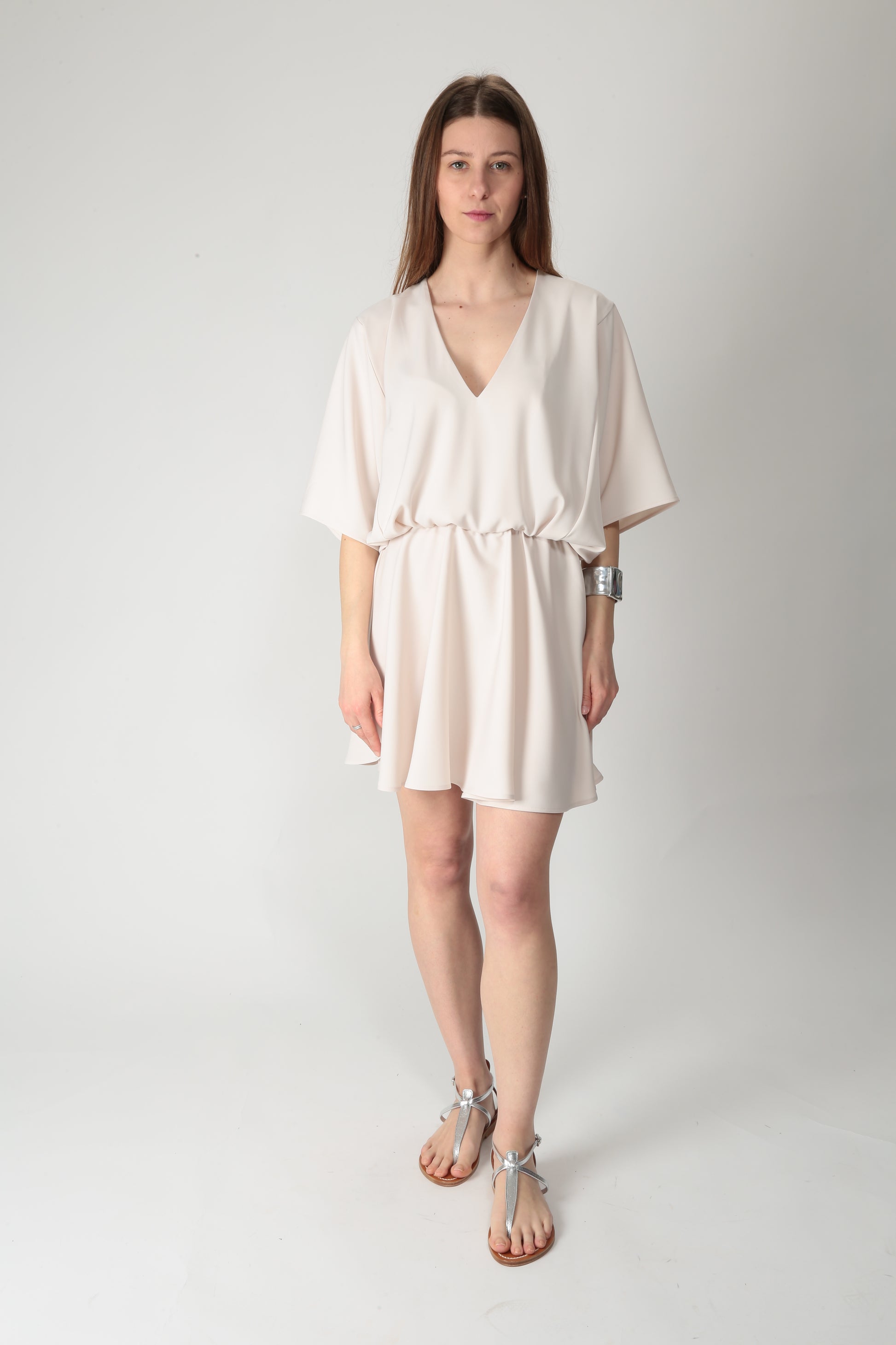 https://admin.shopify.com/store/gulieshop/products/15290025902429#:~:text=https%3A//www.gulieshop.it%20%E2%80%BA%20products%20%E2%80%BA%20the%2Dm%2Dabito%2Dcorto%2Ddavid
