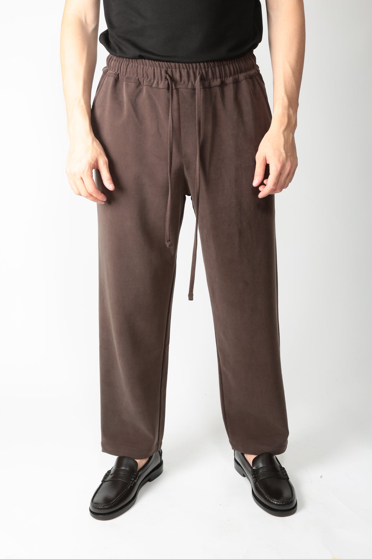 https://admin.shopify.com/store/gulieshop/products/16595776471389#:~:text=https%3A//www.gulieshop.it%20%E2%80%BA%20products%20%E2%80%BA%20whynotbrand%2Dpantalone%2Djogger%2Dpl103