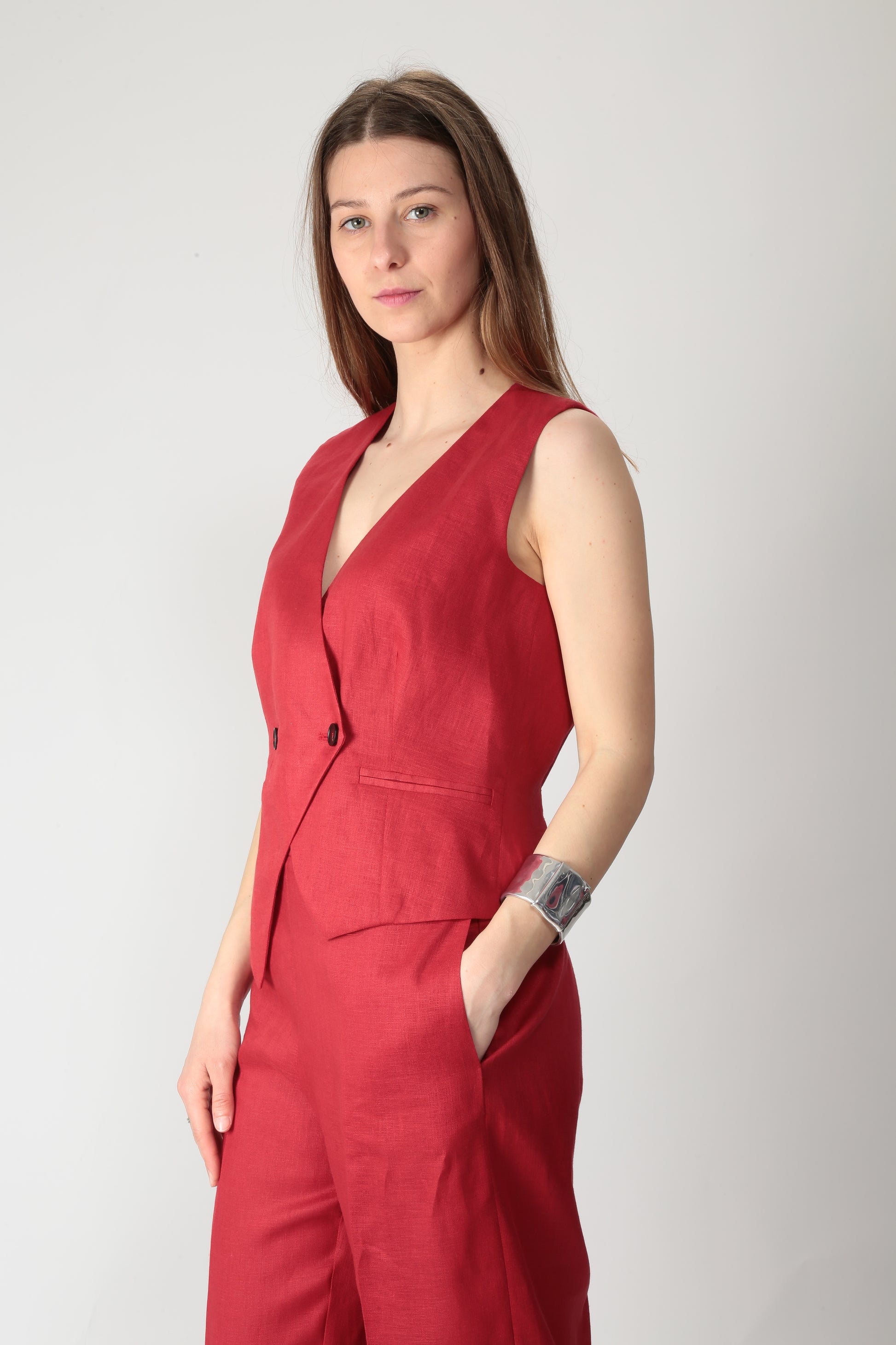 https://admin.shopify.com/store/gulieshop/products/15290034291037#:~:text=https%3A//www.gulieshop.it%20%E2%80%BA%20products%20%E2%80%BA%20l%2Dconti%2Dgilet%2Din%2Dlino%2Dsuzy%2Dl5sl43