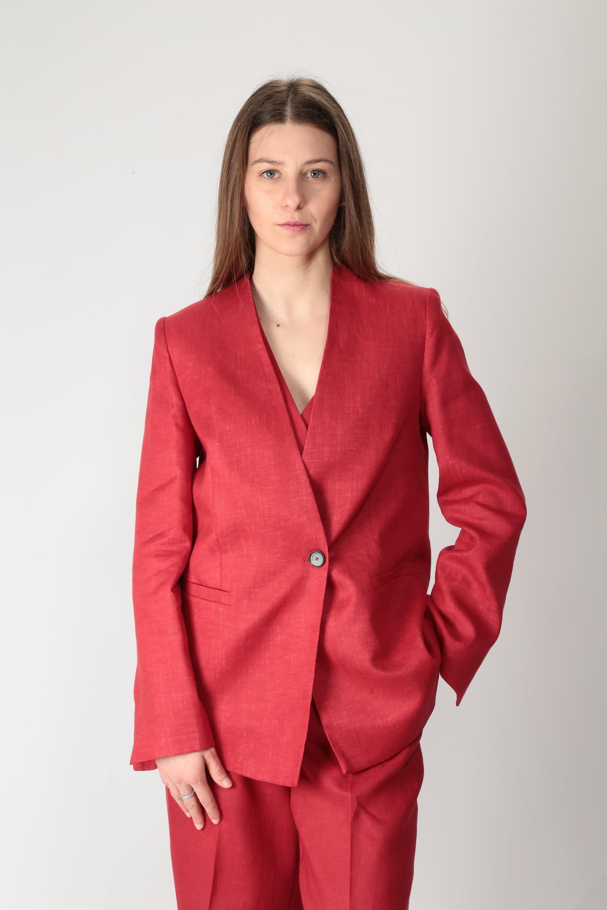 https://admin.shopify.com/store/gulieshop/products/15290034422109#:~:text=https%3A//www.gulieshop.it%20%E2%80%BA%20products%20%E2%80%BA%20l%2Dconti%2Dgiacca%2Dmonopetto%2Din%2Dlino%2Dl5sl48