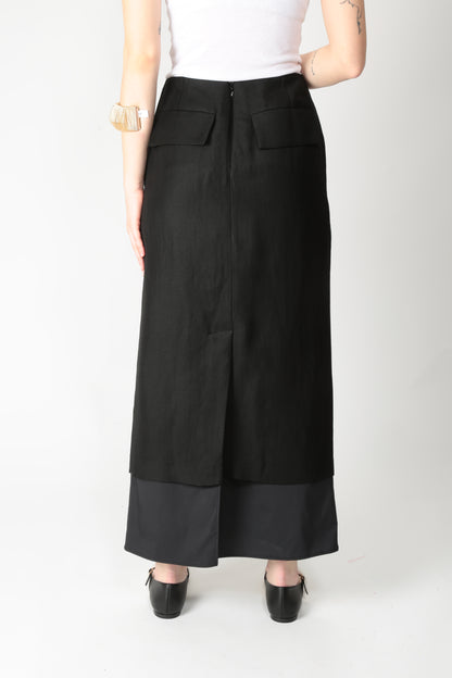 https://admin.shopify.com/store/gulieshop/products/15290035634525#:~:text=https%3A//www.gulieshop.it%20%E2%80%BA%20products%20%E2%80%BA%20l%2Dconti%2Dgonna%2Da%2Dtubino%2Df5sl75