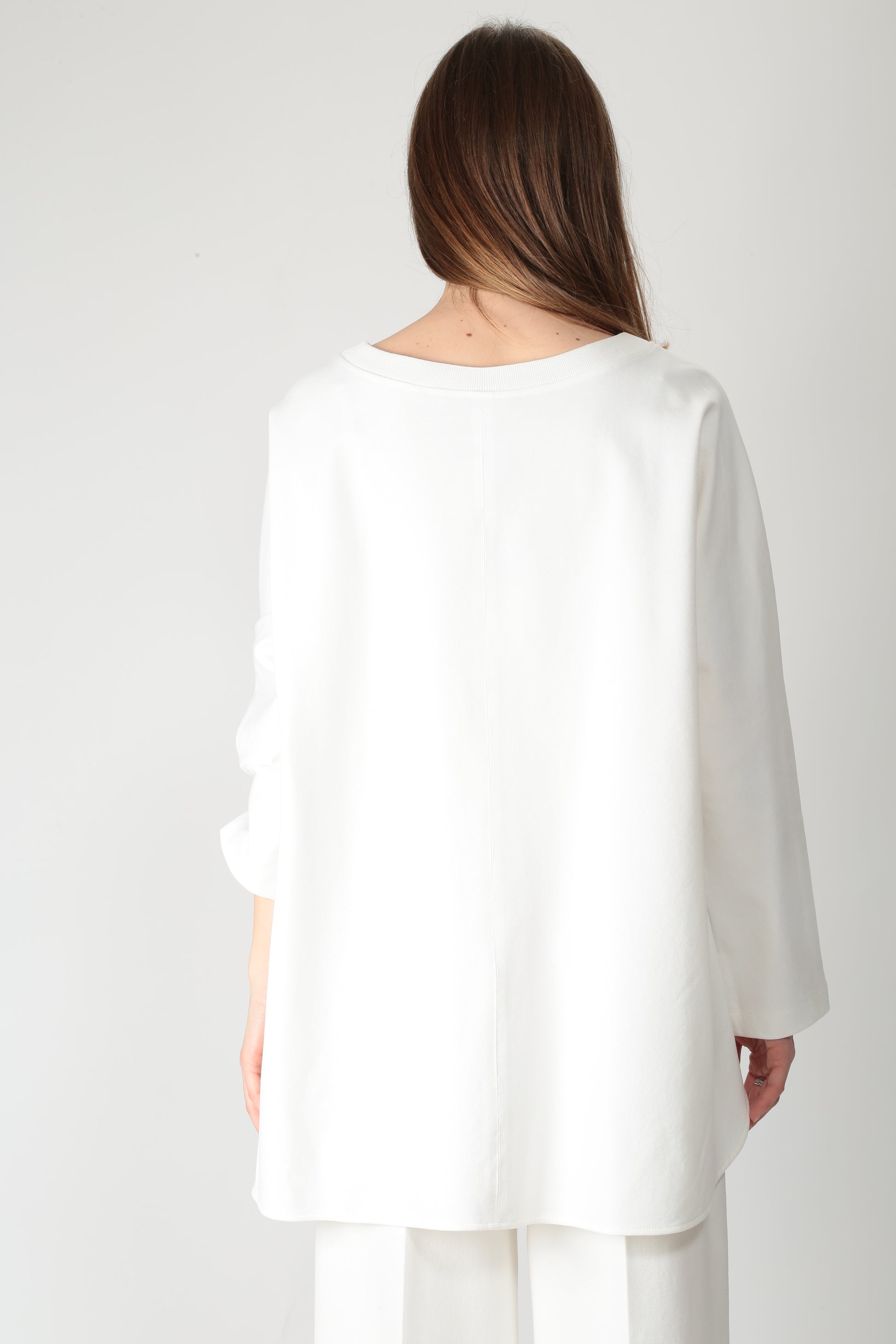 https://admin.shopify.com/store/gulieshop/products/15290025509213#:~:text=https%3A//www.gulieshop.it%20%E2%80%BA%20products%20%E2%80%BA%20l%2Dconti%2Dmaglia%2Din%2Dmisto%2Dviscosa%2Df5si10%2D1