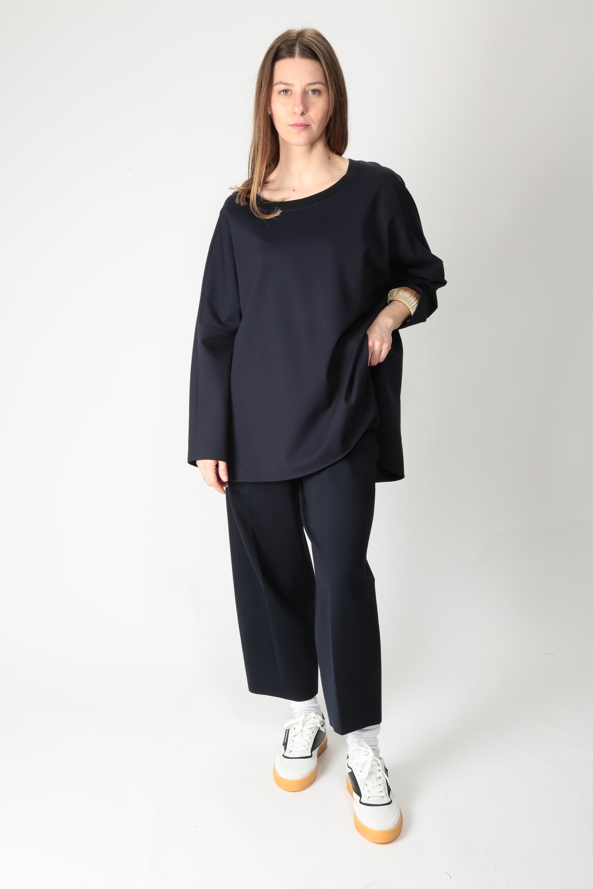 https://admin.shopify.com/store/gulieshop/products/15290025476445#:~:text=https%3A//www.gulieshop.it%20%E2%80%BA%20products%20%E2%80%BA%20l%2Dconti%2Dmaglia%2Din%2Dmisto%2Dviscosa%2Df5si10