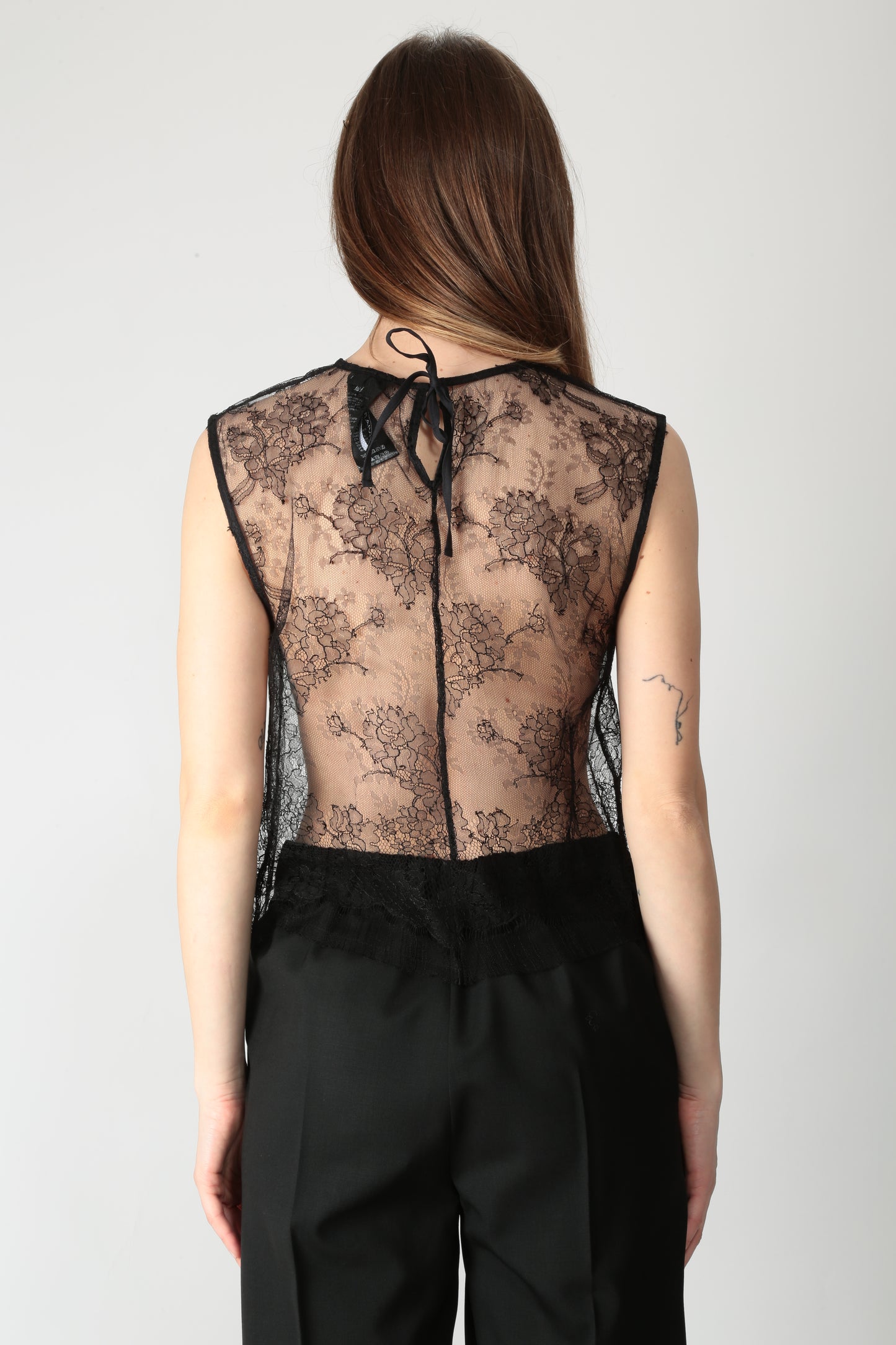 https://admin.shopify.com/store/gulieshop/products/15290025378141#:~:text=https%3A//www.gulieshop.it%20%E2%80%BA%20products%20%E2%80%BA%20l%2Dconti%2Dtop%2Din%2Dpizzo%2Dl5sh82%2Dfanny