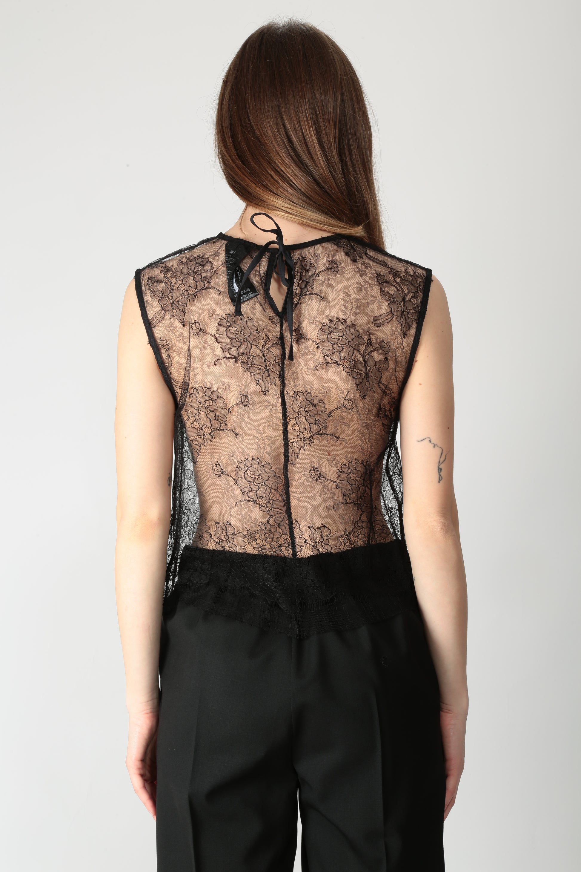 https://admin.shopify.com/store/gulieshop/products/15290025378141#:~:text=https%3A//www.gulieshop.it%20%E2%80%BA%20products%20%E2%80%BA%20l%2Dconti%2Dtop%2Din%2Dpizzo%2Dl5sh82%2Dfanny