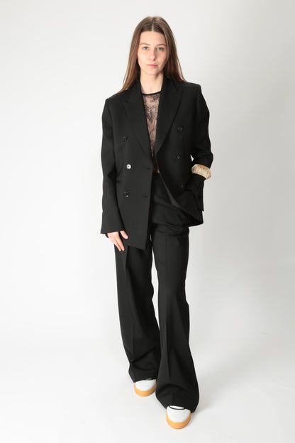 https://admin.shopify.com/store/gulieshop/products/15290034454877#:~:text=https%3A//www.gulieshop.it%20%E2%80%BA%20products%20%E2%80%BA%20l%2Dconti%2Dgiacca%2Ddoppiopetto%2Din%2Dfresco%2Ddi%2Dlana%2Df5sn90