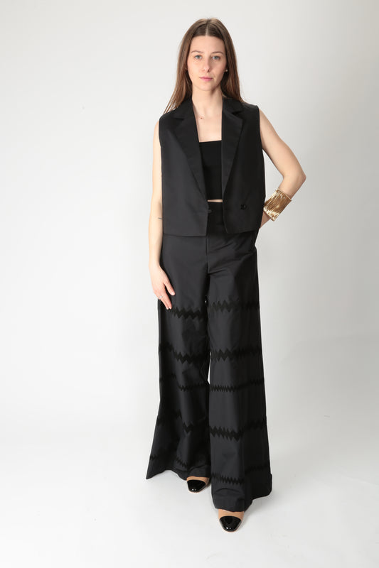 https://admin.shopify.com/store/gulieshop/products/15290035110237#:~:text=https%3A//www.gulieshop.it%20%E2%80%BA%20products%20%E2%80%BA%20l%2Dconti%2Dpantalone%2Dcon%2Dricamo%2Df5sk98