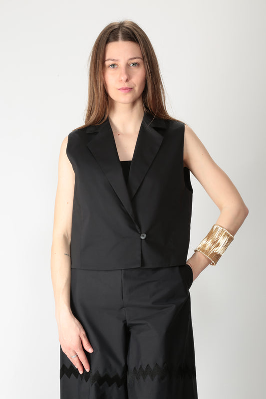 https://admin.shopify.com/store/gulieshop/products/15290025410909#:~:text=https%3A//www.gulieshop.it%20%E2%80%BA%20products%20%E2%80%BA%20l%2Dconti%2Dgilet%2Dcropped%2Dnoah%2Dl5sk55