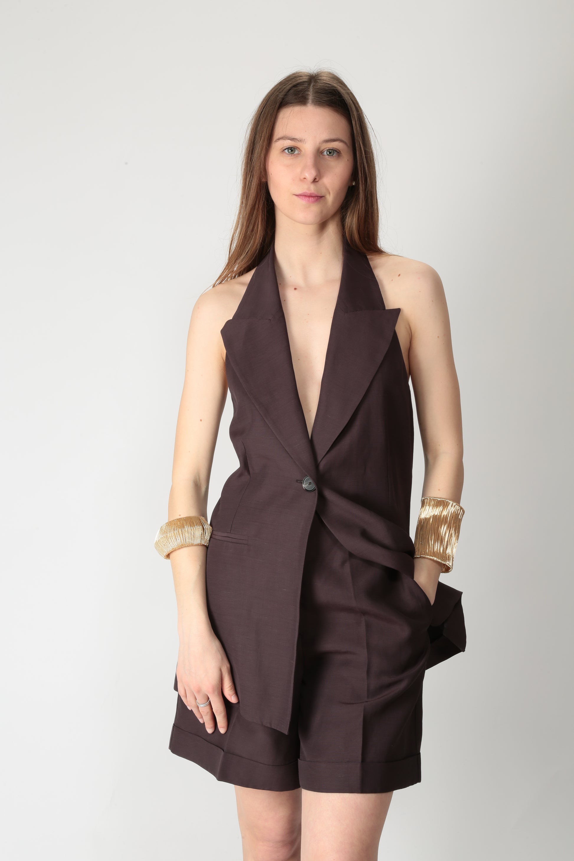 https://admin.shopify.com/store/gulieshop/products/15290034815325#:~:text=https%3A//www.gulieshop.it%20%E2%80%BA%20products%20%E2%80%BA%20l%2Dconti%2Dgilet%2Din%2Dvisocsa%2De%2Dlino%2Dbobby%2Dl5sm35