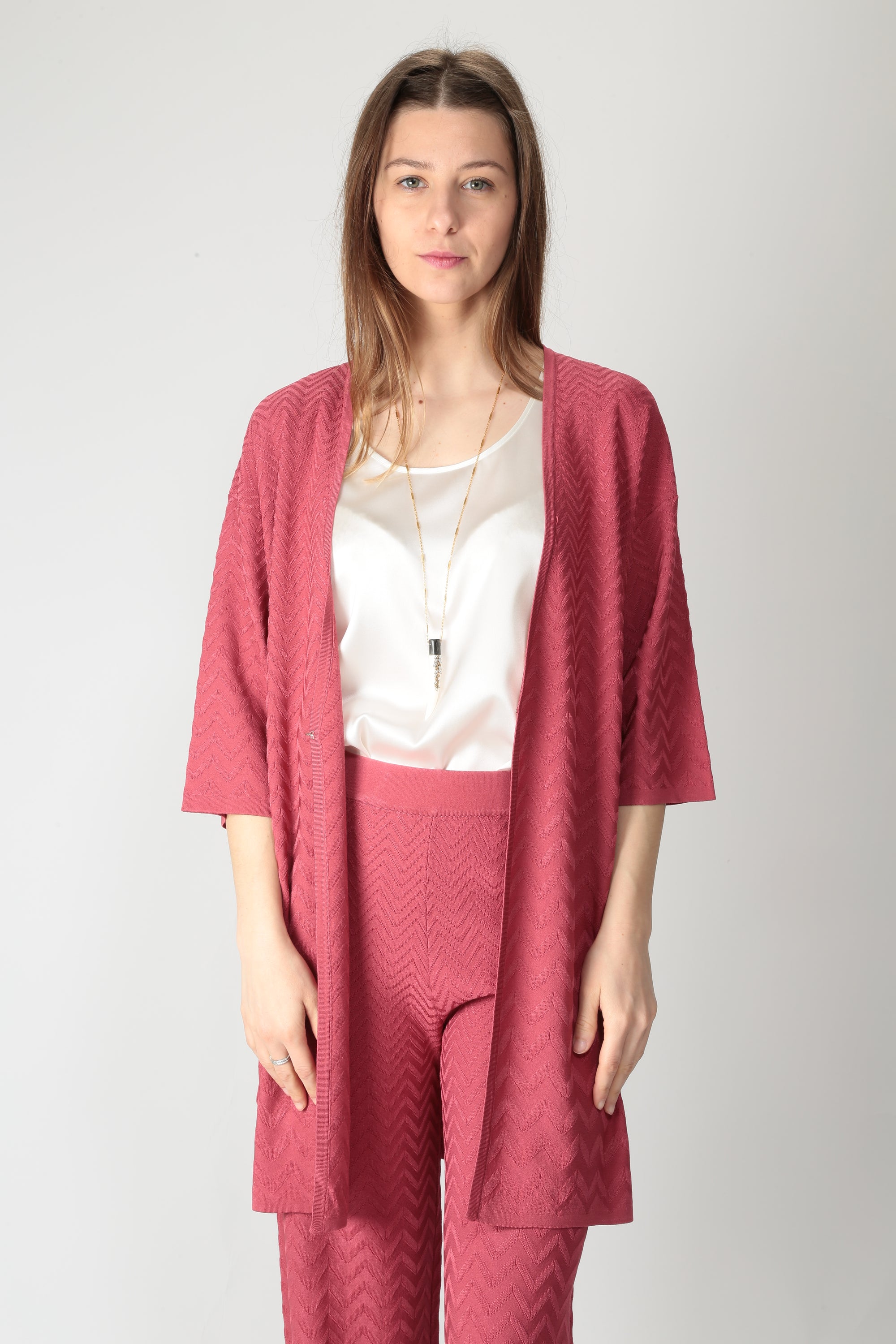 https://admin.shopify.com/store/gulieshop/products/15318340403549#:~:text=https%3A//www.gulieshop.it%20%E2%80%BA%20products%20%E2%80%BA%20maida%2Dmila%2Dcardigan%2Dlungo%2Dpunto%2Dzig%2Dzag%2D251m1035