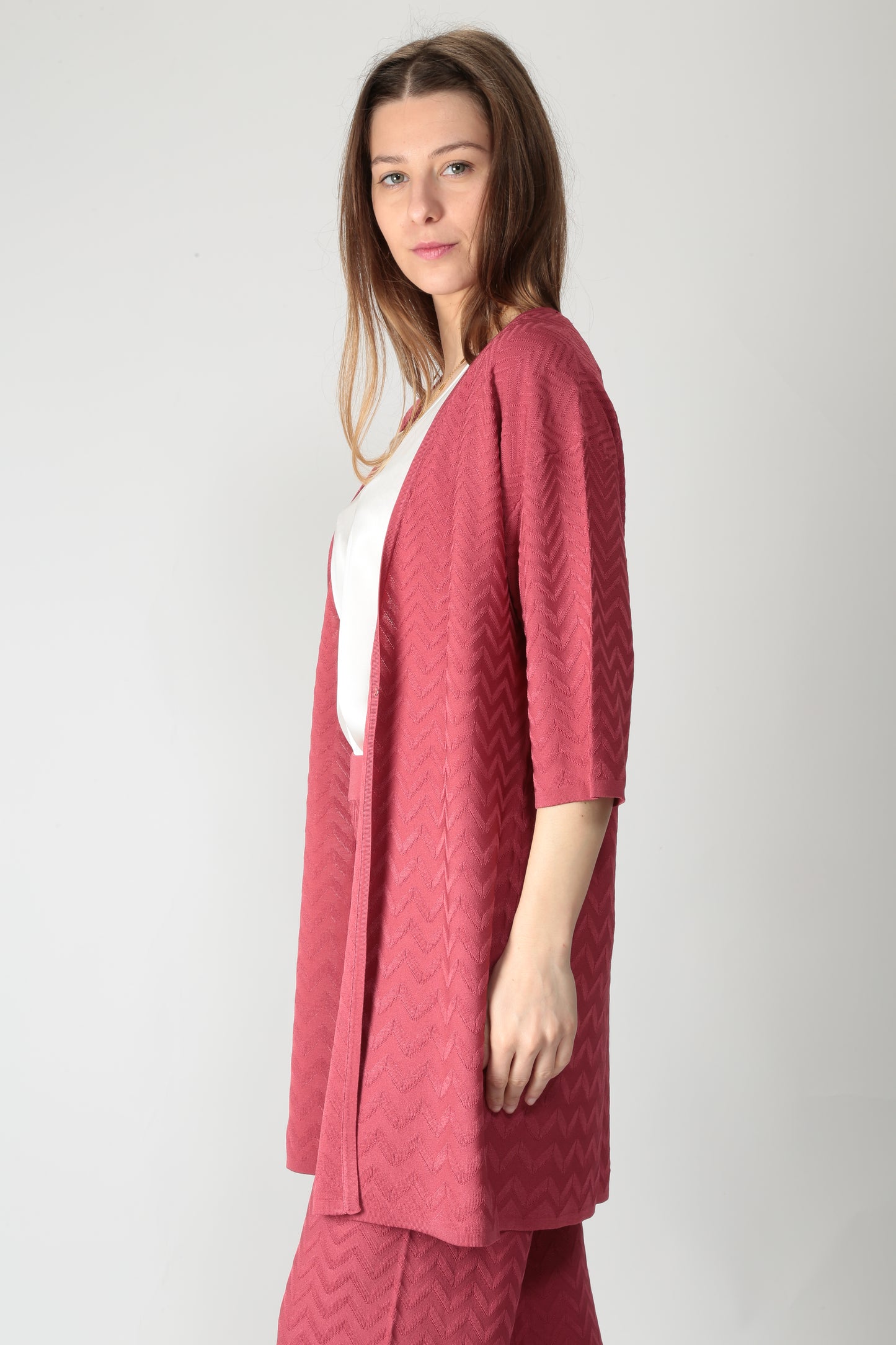 https://admin.shopify.com/store/gulieshop/products/15318340403549#:~:text=https%3A//www.gulieshop.it%20%E2%80%BA%20products%20%E2%80%BA%20maida%2Dmila%2Dcardigan%2Dlungo%2Dpunto%2Dzig%2Dzag%2D251m1035