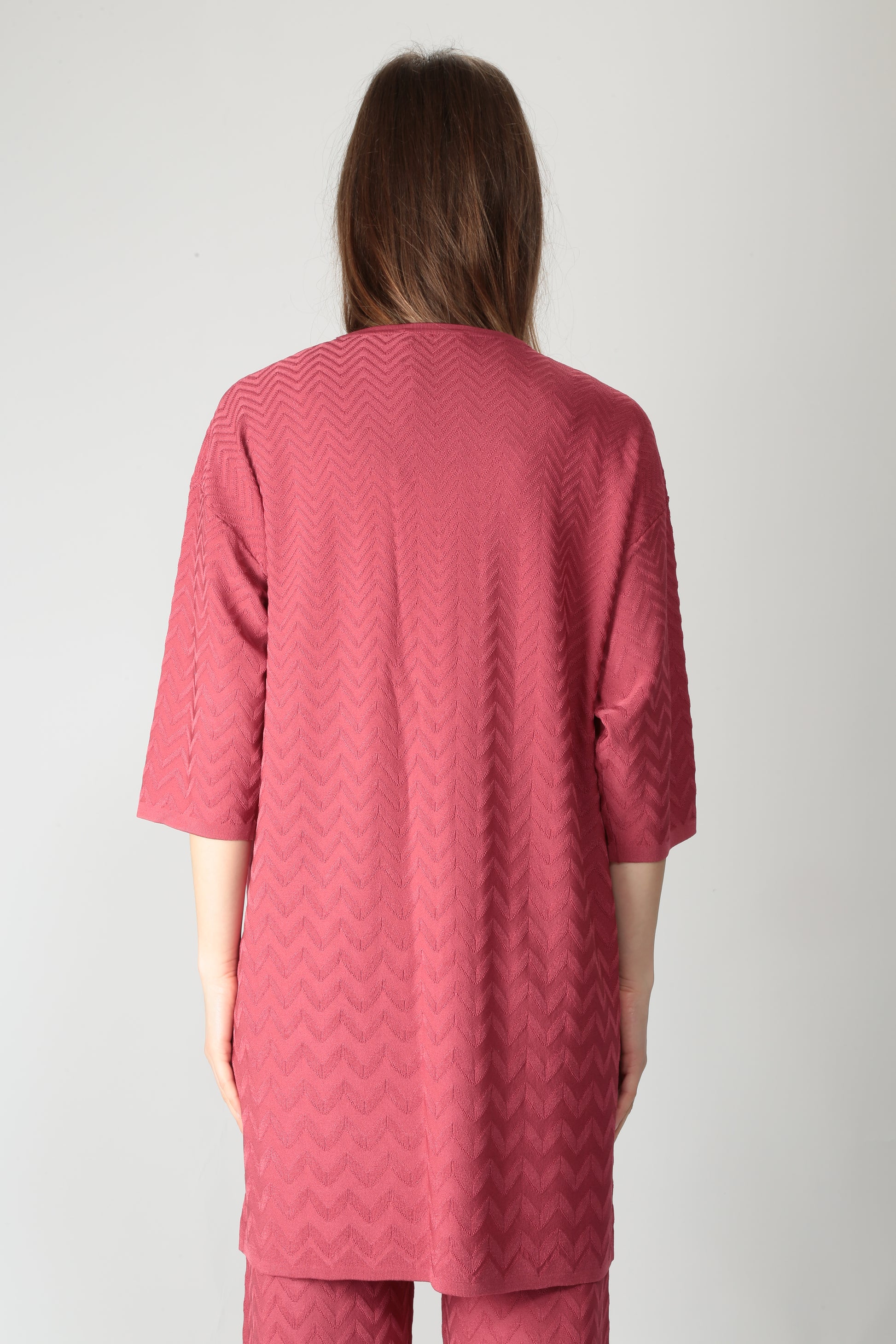 https://admin.shopify.com/store/gulieshop/products/15318340403549#:~:text=https%3A//www.gulieshop.it%20%E2%80%BA%20products%20%E2%80%BA%20maida%2Dmila%2Dcardigan%2Dlungo%2Dpunto%2Dzig%2Dzag%2D251m1035