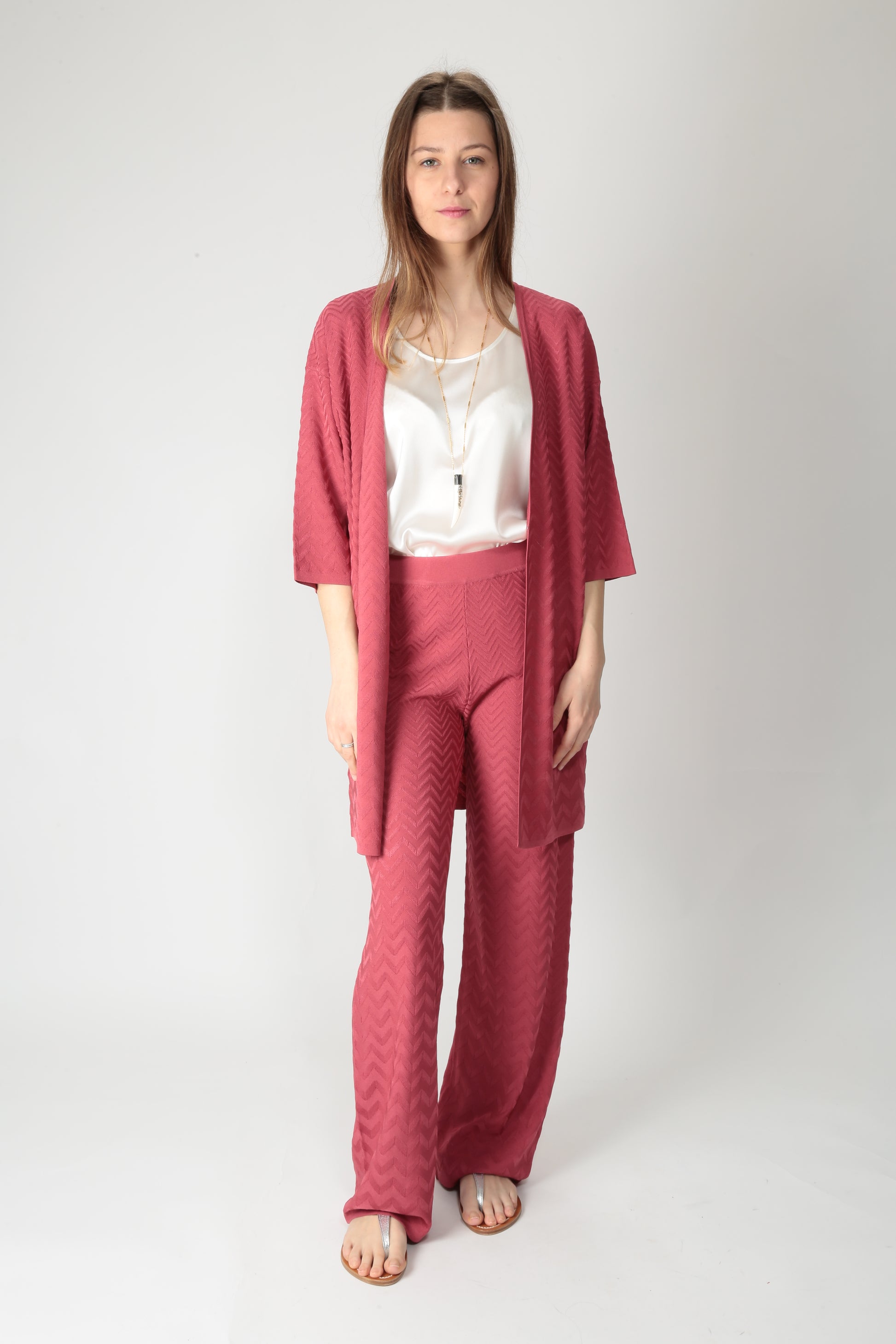 https://admin.shopify.com/store/gulieshop/products/15318340403549#:~:text=https%3A//www.gulieshop.it%20%E2%80%BA%20products%20%E2%80%BA%20maida%2Dmila%2Dcardigan%2Dlungo%2Dpunto%2Dzig%2Dzag%2D251m1035